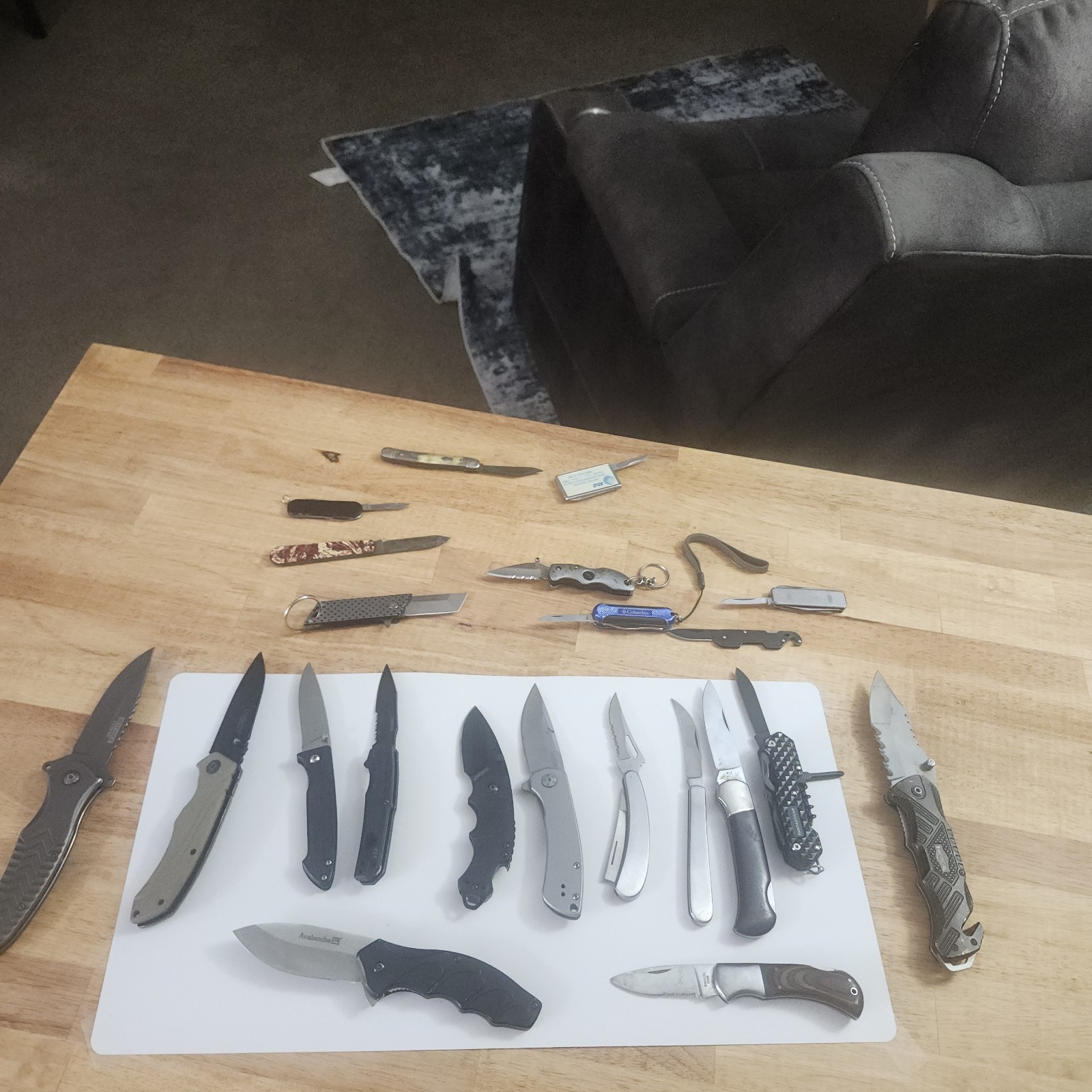 22pc Pocket Knife Lot Kershaw Camillus Avalanche Defender Xtreme + More Used 22pc Pocket Knife Lot Kershaw Camillus Avalanche Defender Xtreme + More Used