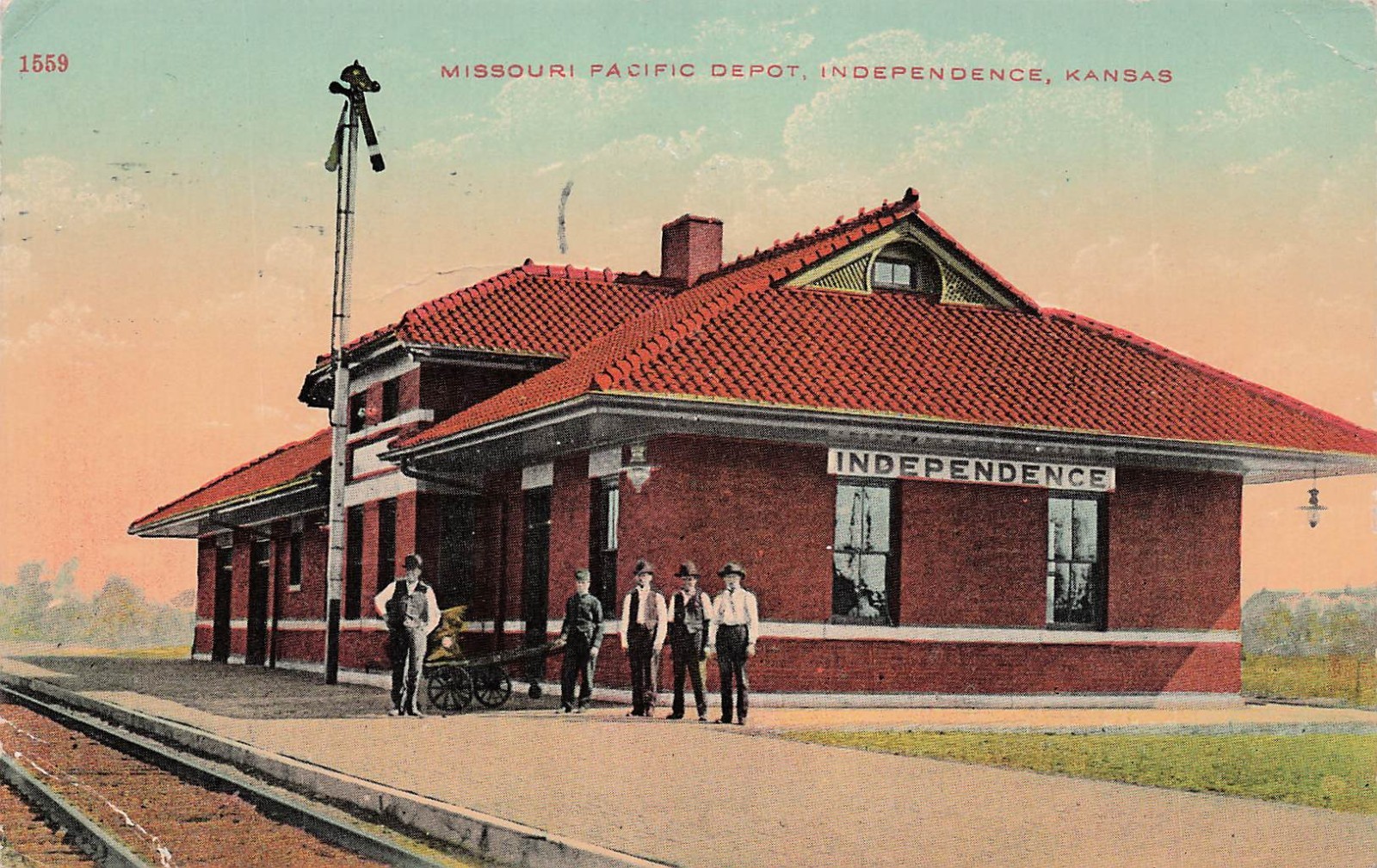 Independence KS Kansas Missouri Pacific Railroad Train Depot Vtg Postcard J61 Independence KS Kansas Missouri Pacific Railroad Train Depot Vtg Postcard J61