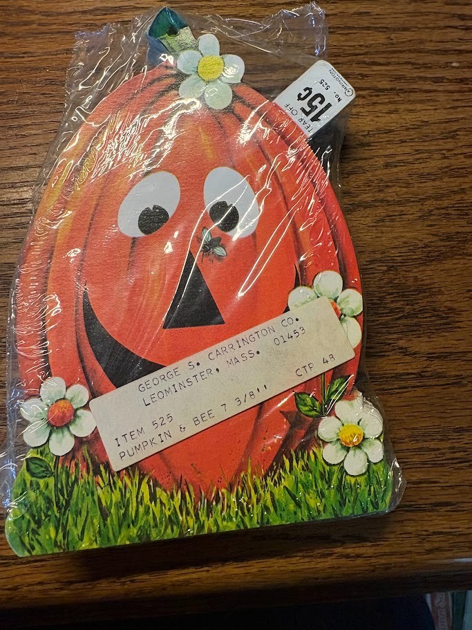 NEW VINTAGE PUMPKIN AND BEE ITEM 525 GEORGE S. CARRINGTON CO #48 NEW VINTAGE PUMPKIN AND BEE ITEM 525 GEORGE S. CARRINGTON CO #48