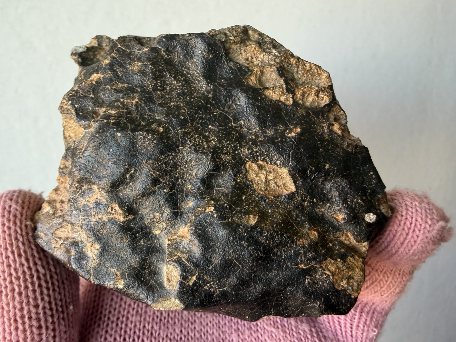Meteorite - Unclassified Eucrite - Fusion Crust - HED Achondrite - 560g Meteorite - Unclassified Eucrite - Fusion Crust - HED Achondrite - 560g