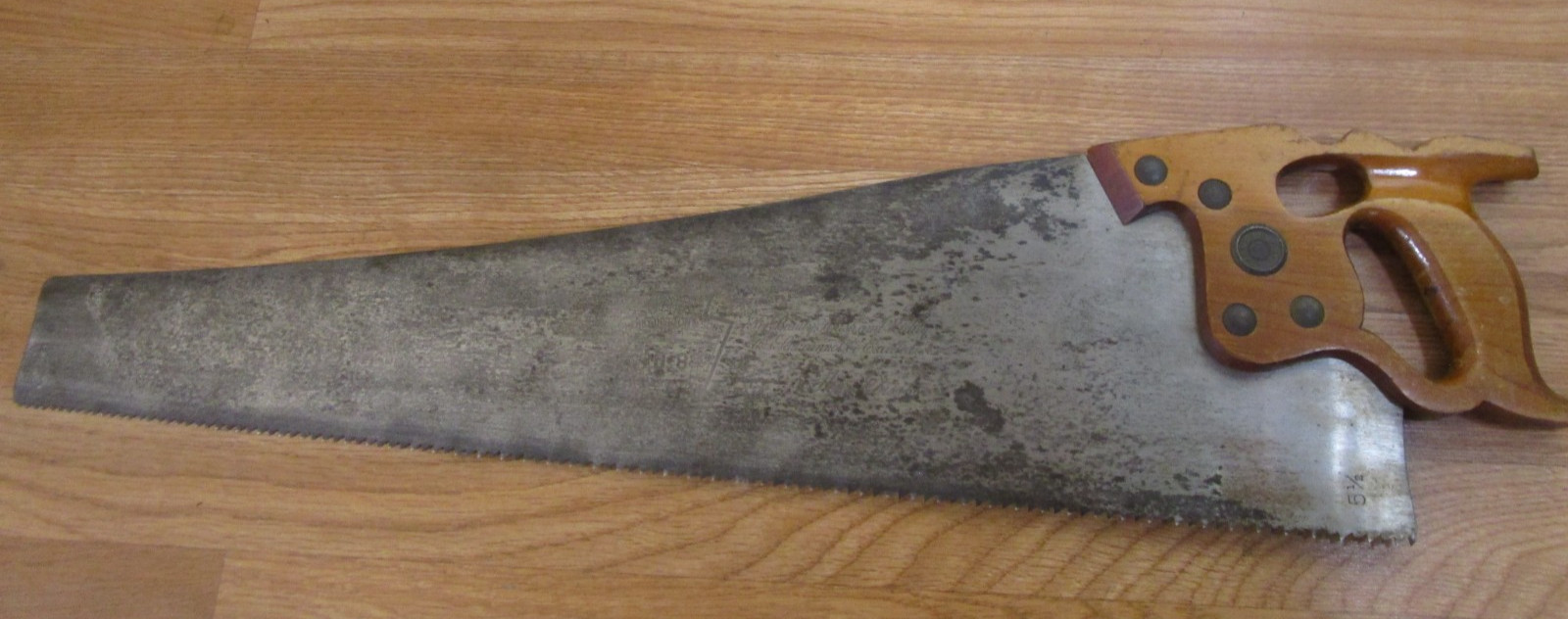 Antique Vintage Henry Disston D-8 26" Long Hand Saw Etched Blade Thumb Hole Antique Vintage Henry Disston D-8 26" Long Hand Saw Etched Blade Thumb Hole