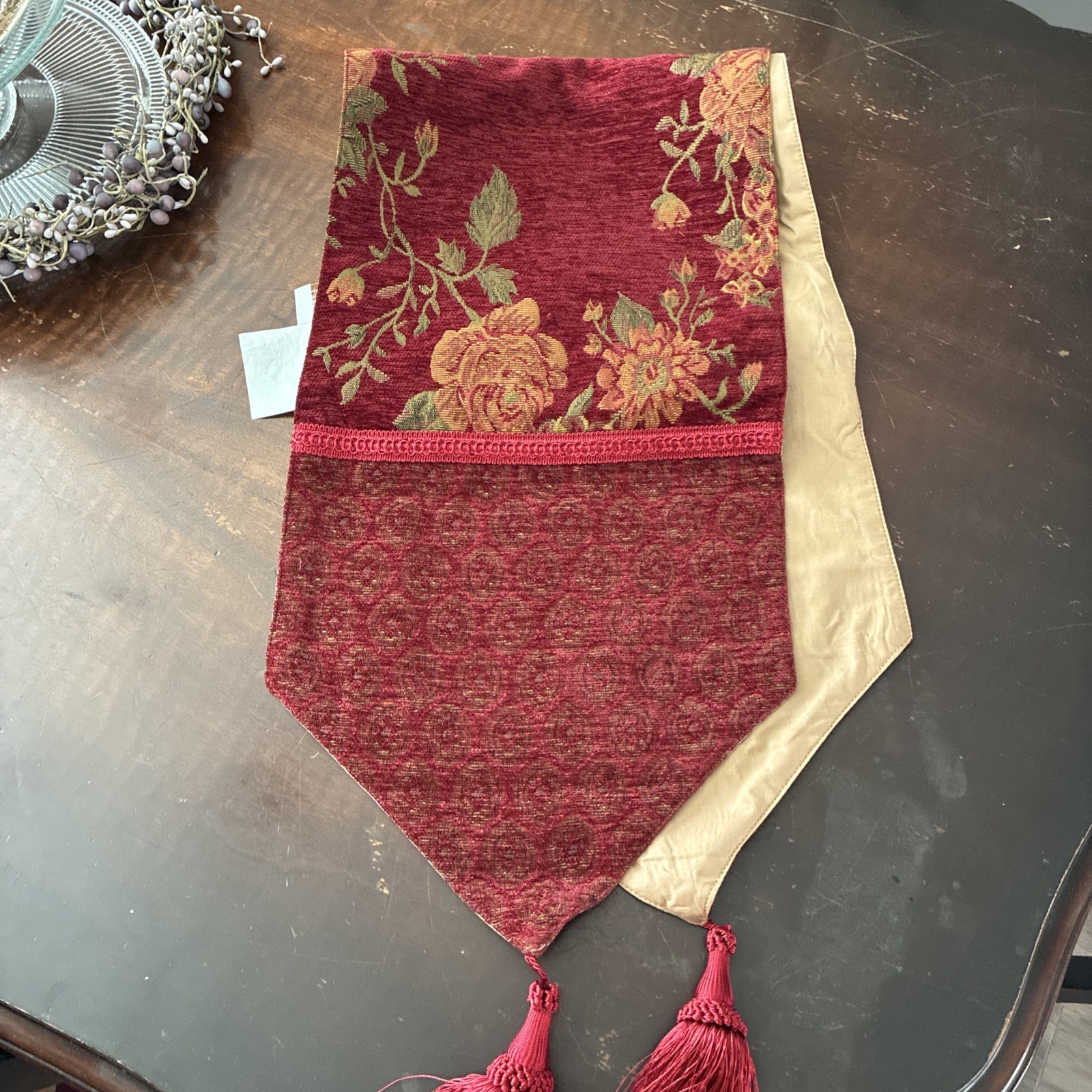 Vintage MWW Market Burgundy Tapestry Table Runner 13”x 72” Beautiful Fall Vintage MWW Market Burgundy Tapestry Table Runner 13”x 72” Beautiful Fall