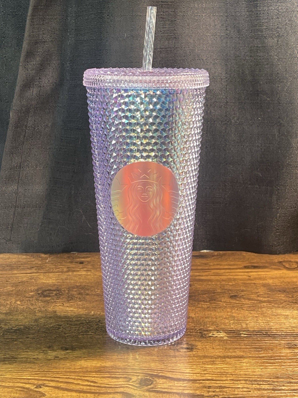 Starbucks Iridescent Lavender Silver Studded Cold Cup Tumbler 24oz Venti Starbucks Iridescent Lavender Silver Studded Cold Cup Tumbler 24oz Venti
