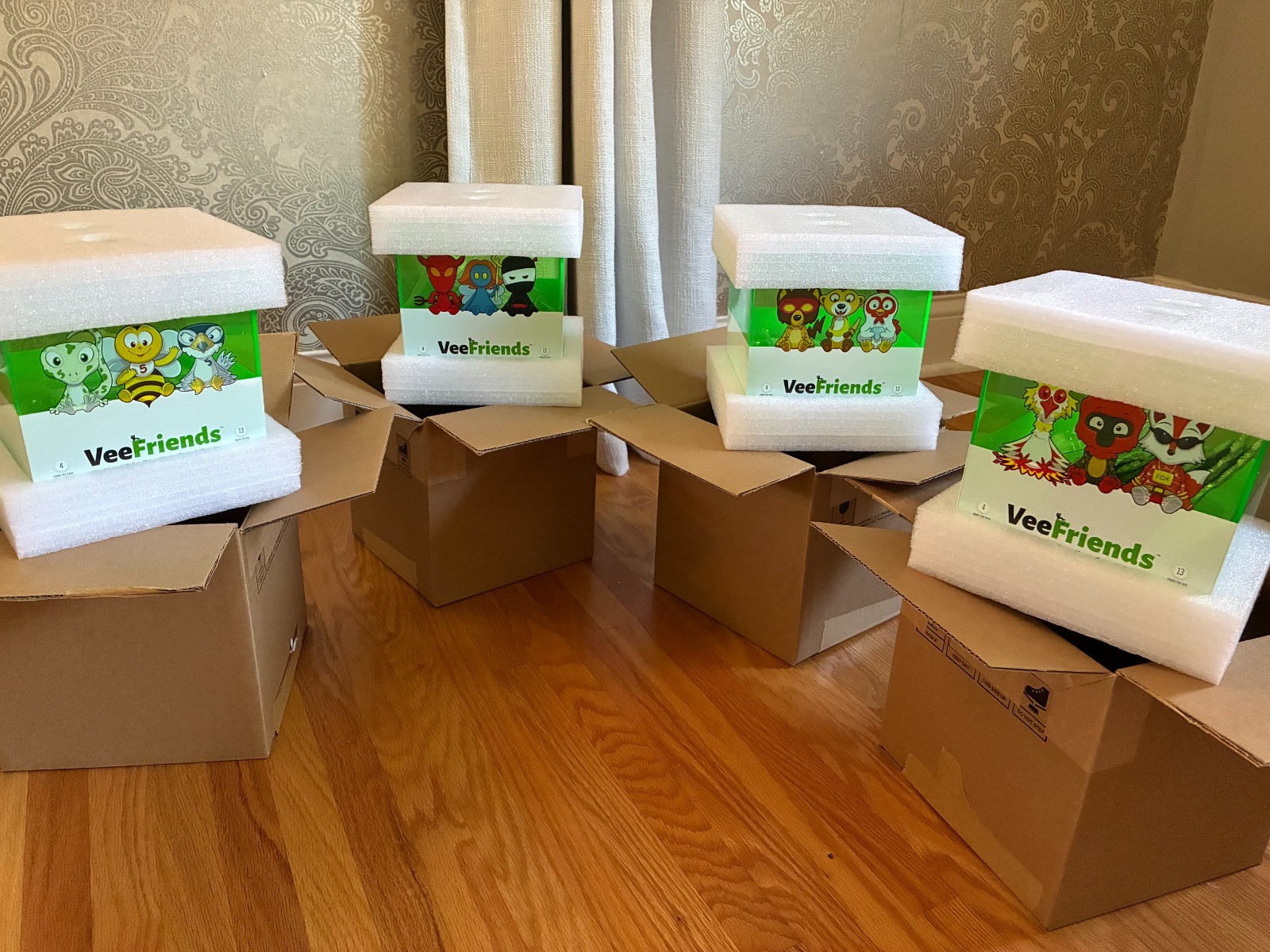 4 BOXES : VeeFriends Series 2 Compete & Collect Trading Cards Sealed Box 4 BOXES : VeeFriends Series 2 Compete & Collect Trading Cards Sealed Box