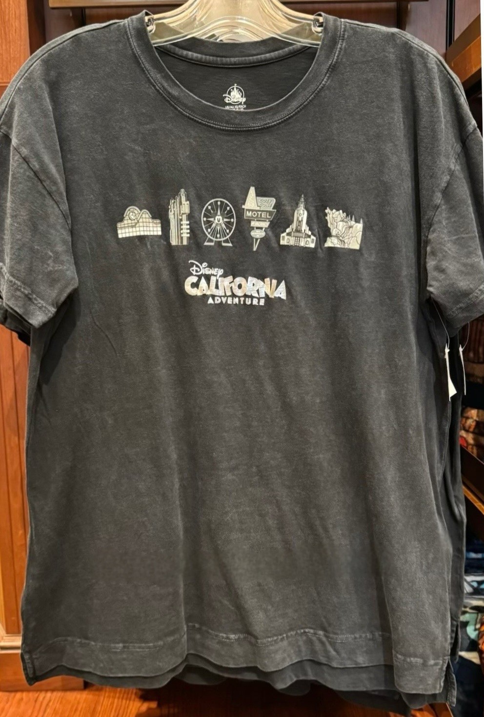 Disney Disneyland California Adventure Attractions Checklist T-Shirt X-LARGE Disney Disneyland California Adventure Attractions Checklist T-Shirt X-LARGE