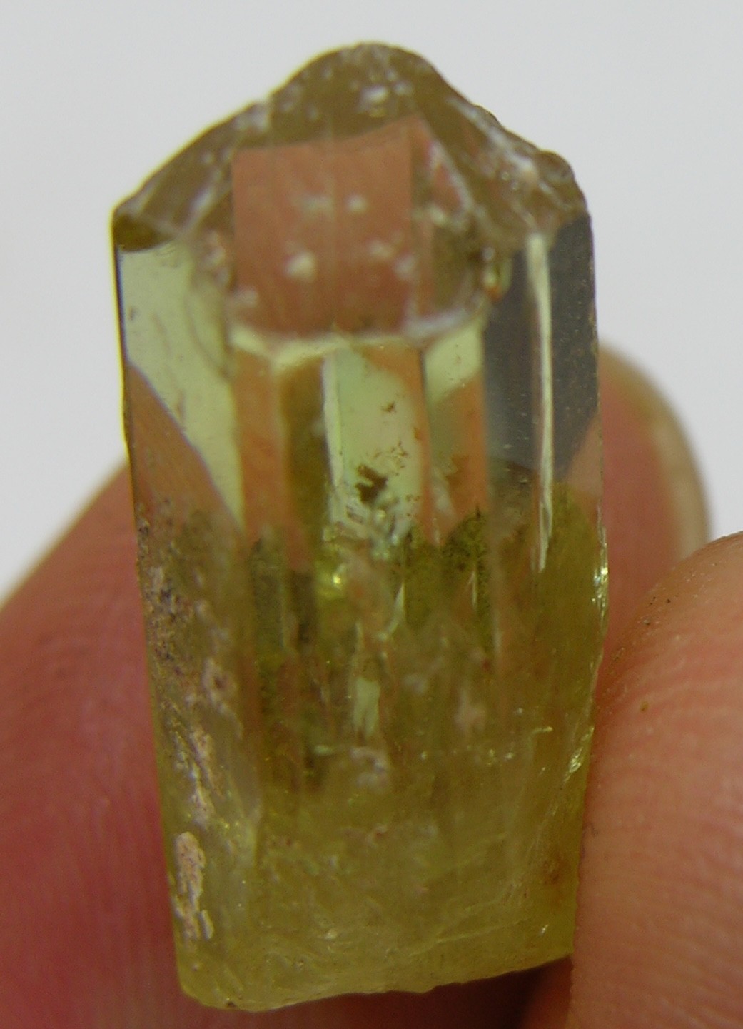 #6 17.00ct Mexico 100% Natural Terminated Golden Apatite Crystal Specimen 20mm #6 17.00ct Mexico 100% Natural Terminated Golden Apatite Crystal Specimen 20mm