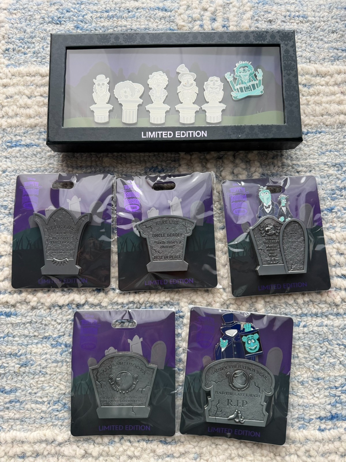 Disney WDI MOG Muppets 5 Year Anniversary Haunted Mansion Complete Pin Set LE Disney WDI MOG Muppets 5 Year Anniversary Haunted Mansion Complete Pin Set LE