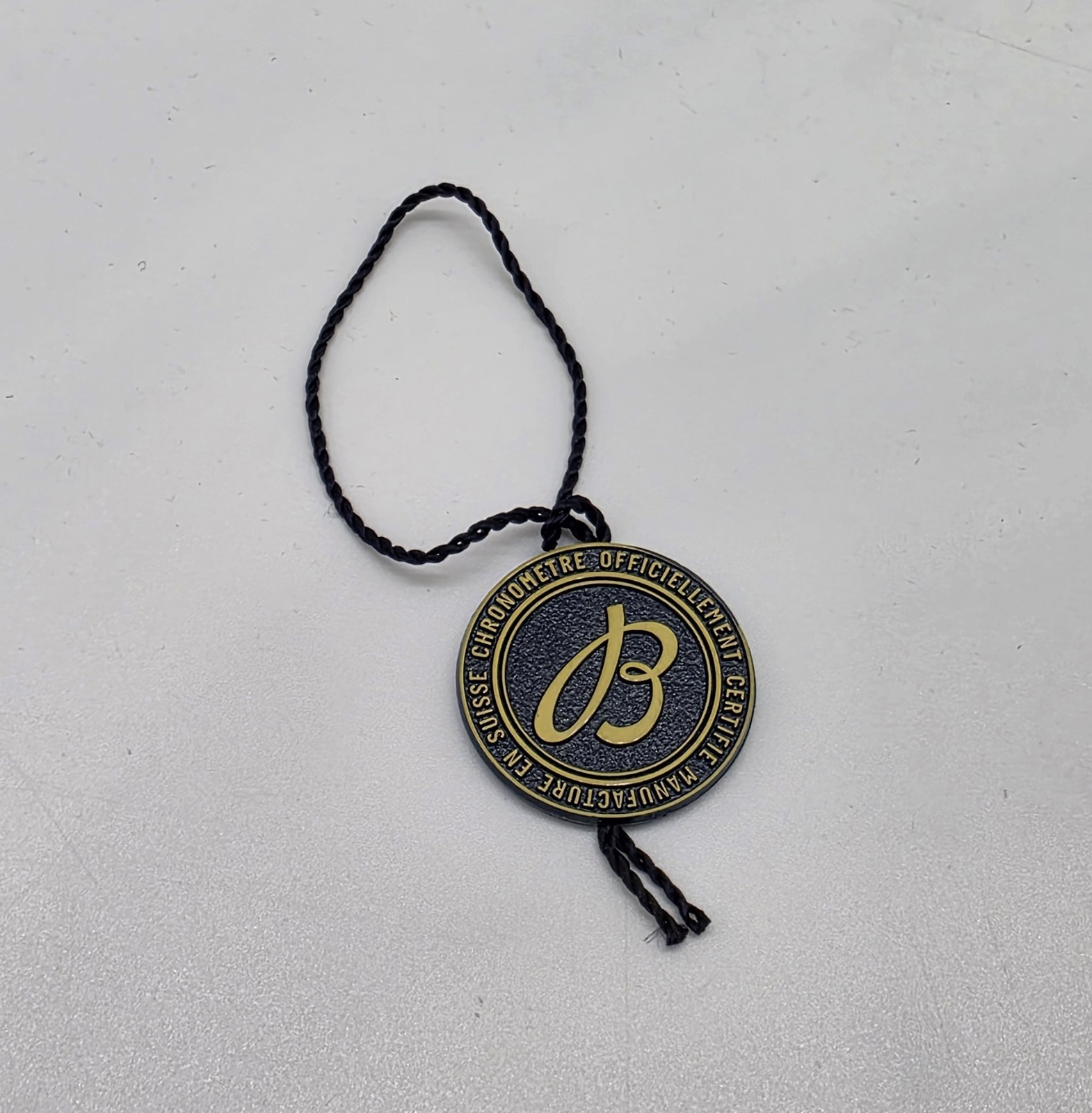 ORIGINAL BREITLING "CHRONOMETRE OFFICIENLLEMENT CERTIFIE" HANG TAG BRAND NEW ORIGINAL BREITLING "CHRONOMETRE OFFICIENLLEMENT CERTIFIE" HANG TAG BRAND NEW
