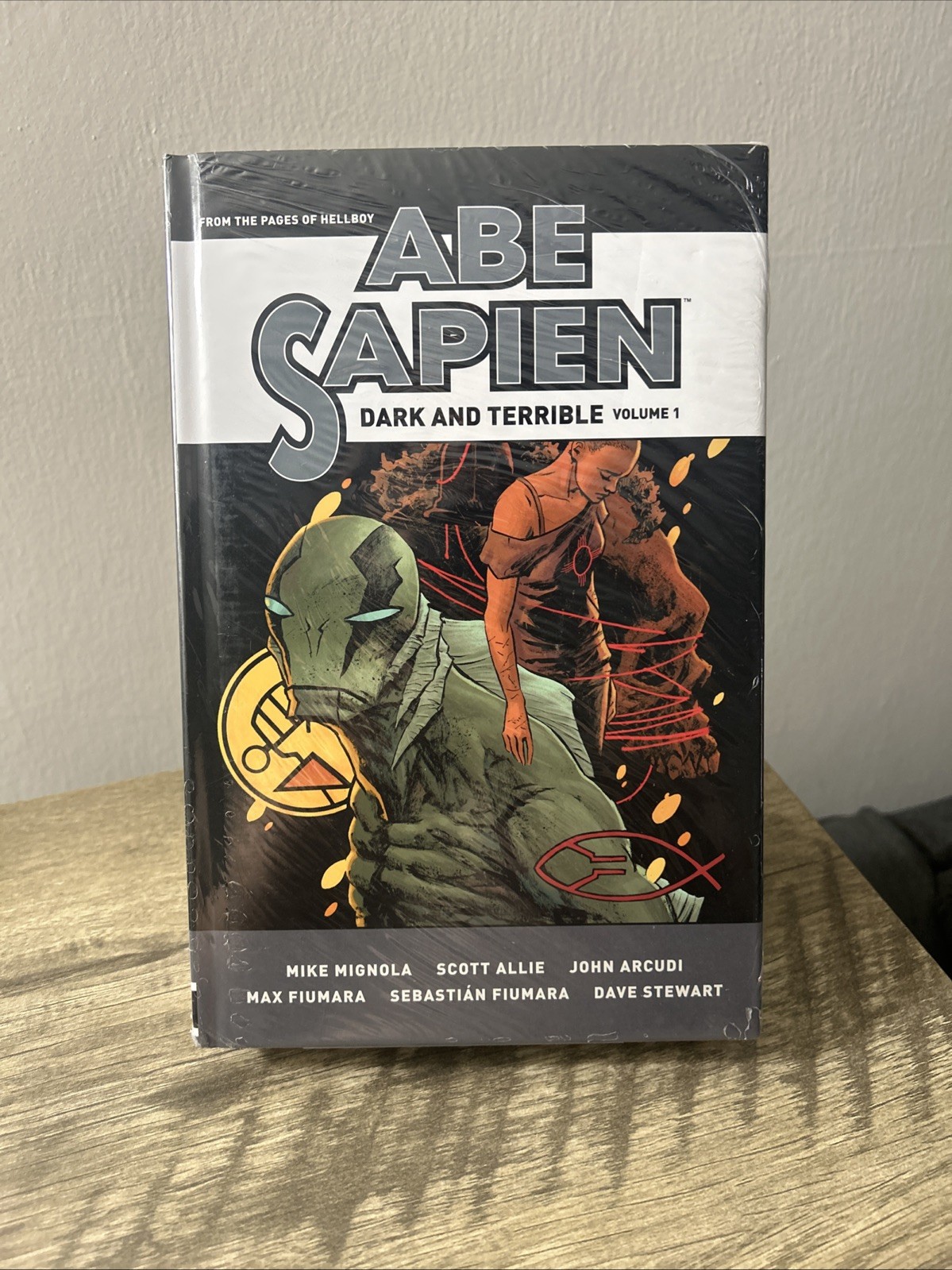Abe Sapien: Dark and Terrible Vol. 1 HC (Dark Horse Comics) Abe Sapien: Dark and Terrible Vol. 1 HC (Dark Horse Comics)
