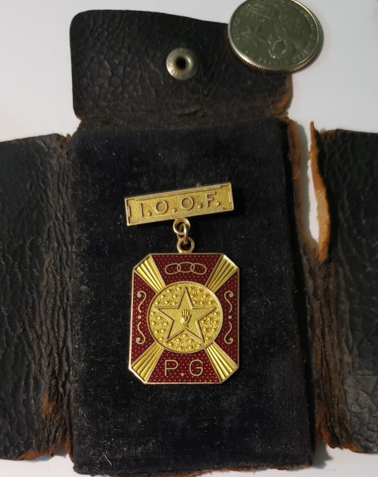 Antique 1948-49 I.O.O.F. PG (Marked 10k Gold) Medal Bay Path Lodge #234 Pin Antique 1948-49 I.O.O.F. PG (Marked 10k Gold) Medal Bay Path Lodge #234 Pin