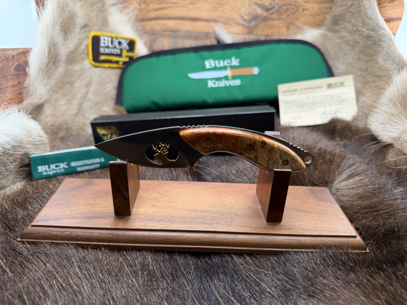 2002 Buck "0279WASBC-B" Mini Alpha Hunter & Burlwood Handles Mint In Box 2002 Buck "0279WASBC-B" Mini Alpha Hunter & Burlwood Handles Mint In Box