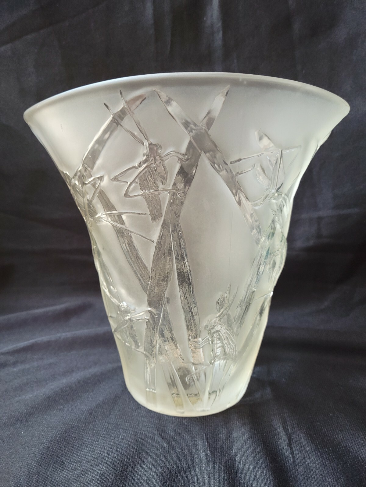 Phoenix Consolidated Glass Katydid Frosted Vase Phoenix Consolidated Glass Katydid Frosted Vase