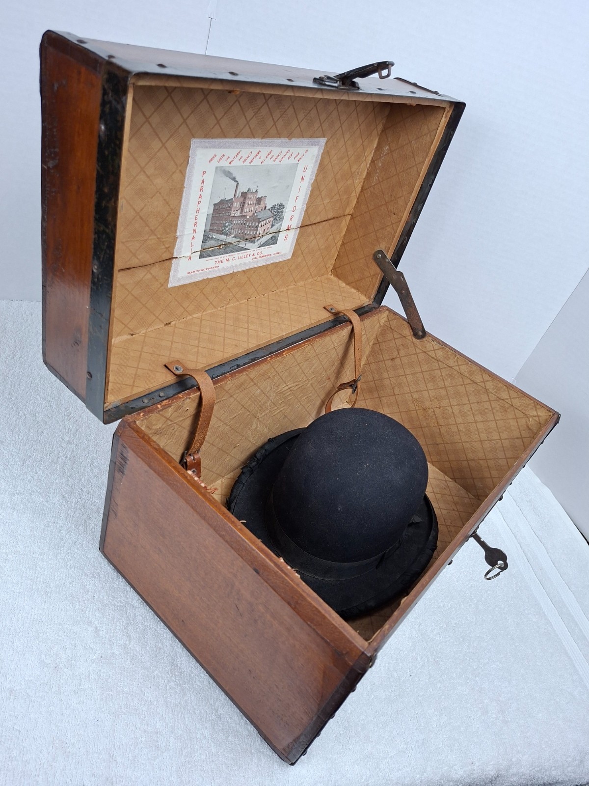 1890s M.C. Lilley & Co. Wood Trunk & Antique Bowler Hat Set