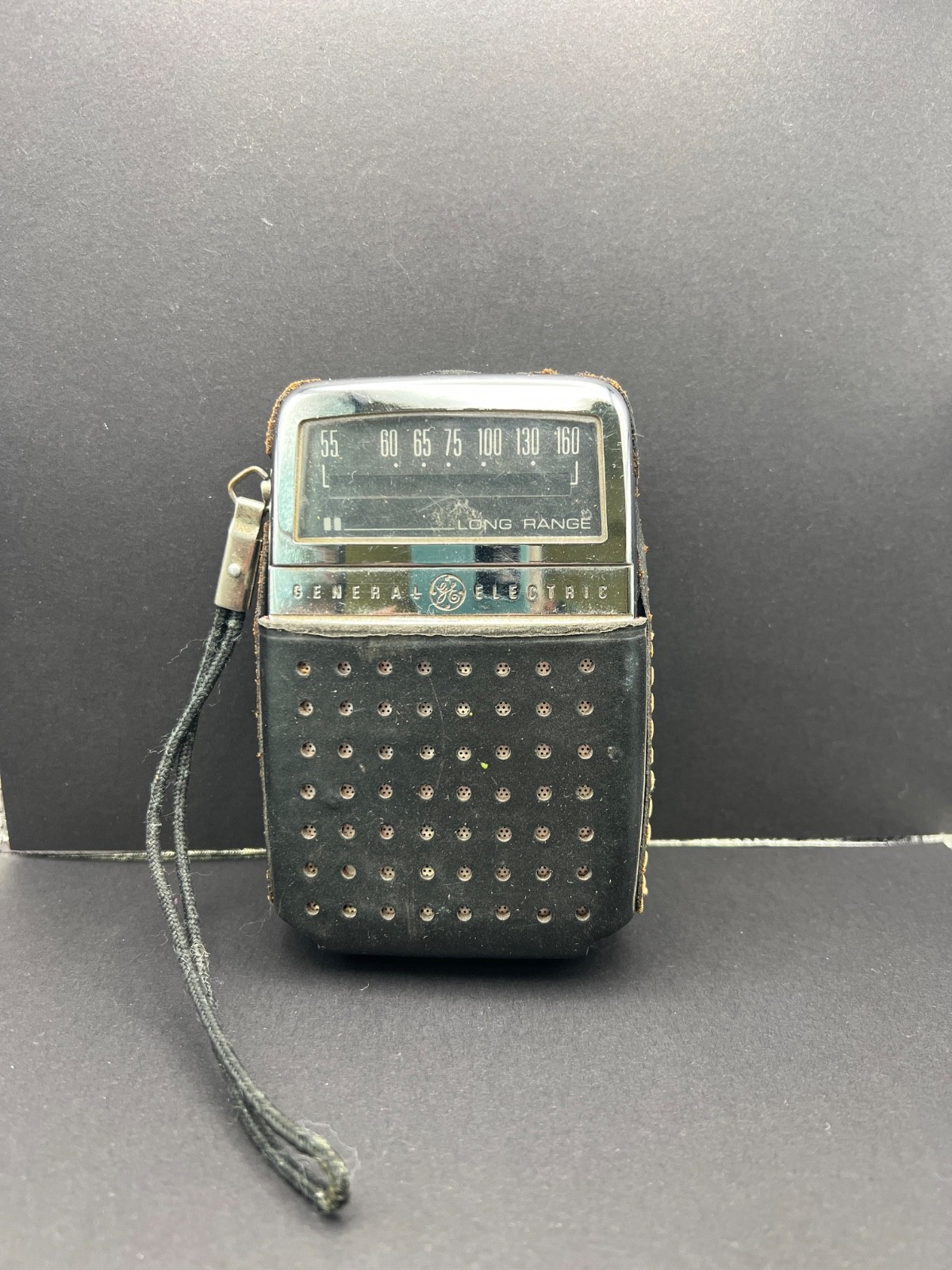 Vintage General Electric Long Range Transistor Radio With Leather Case GE Vintage General Electric Long Range Transistor Radio With Leather Case GE