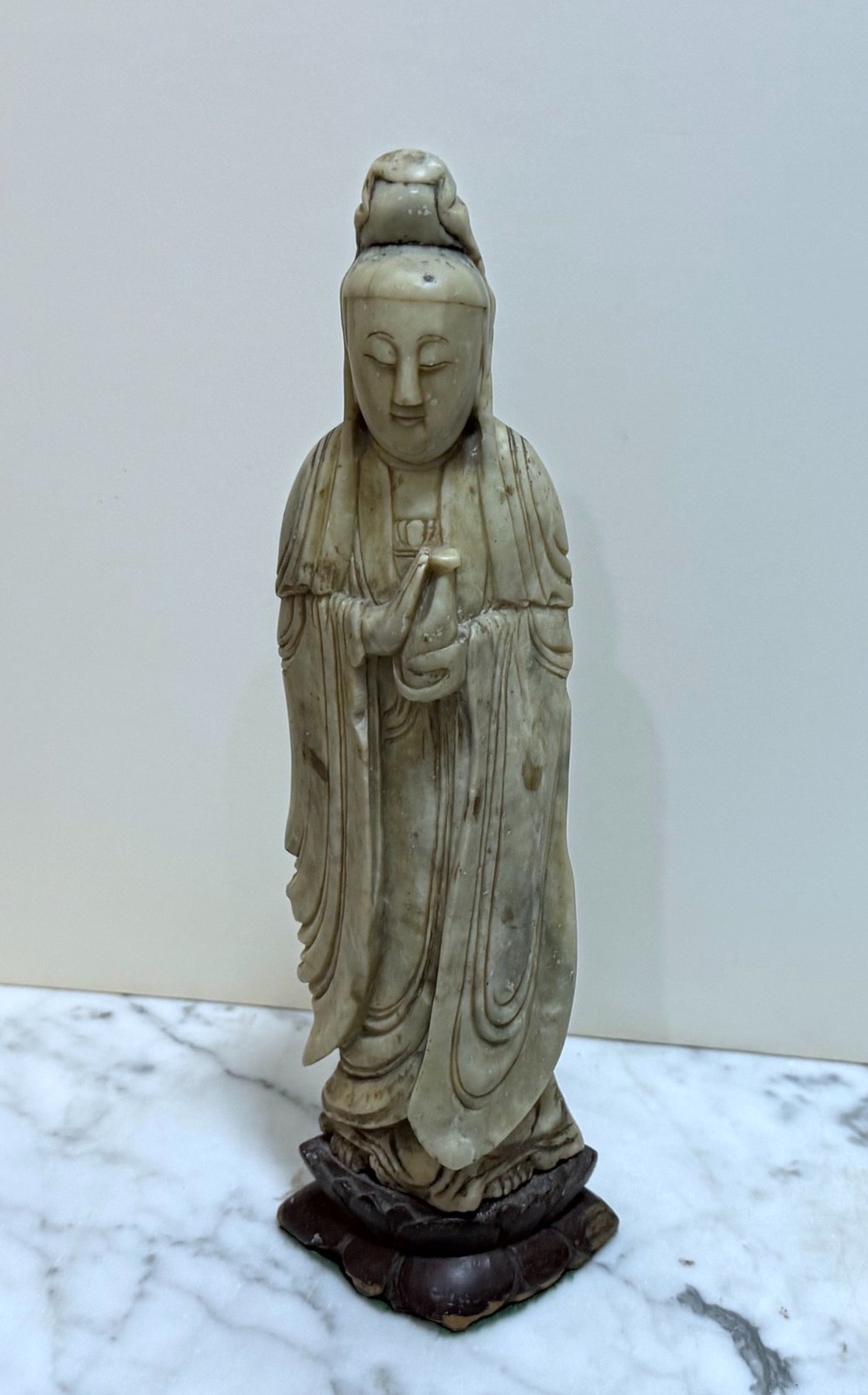 BEAUTIFUL VINTAGE CHINESE STONE SCULPTURE OF A BUDDHIST BODHISATTVA GUANYIN