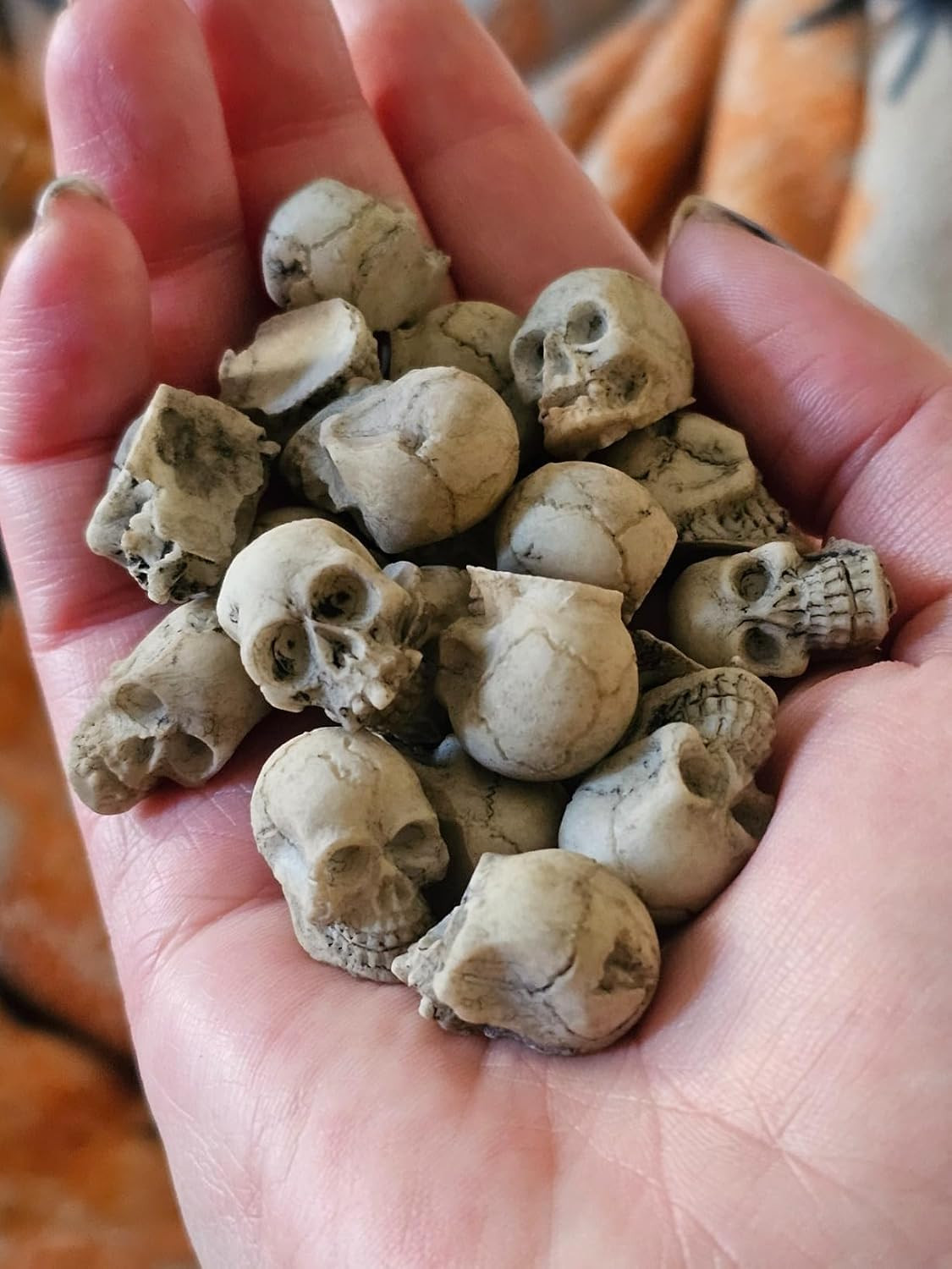 20Pcs Mini Resin Skulls, Halloween Mini Figures Skull Head Decor Halloween Skele