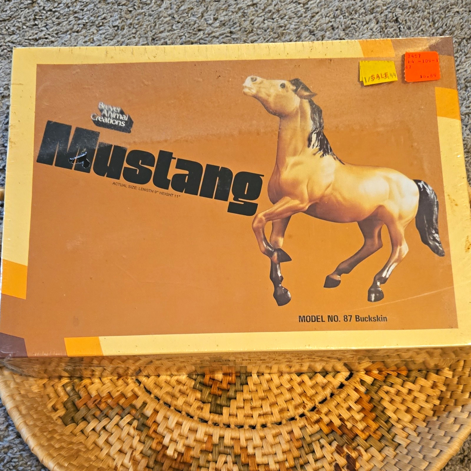 Breyer Animal Creations Plastic Model Horse Mustang No. 87 Buckskin Breyer Animal Creations Plastic Model Horse Mustang No. 87 Buckskin