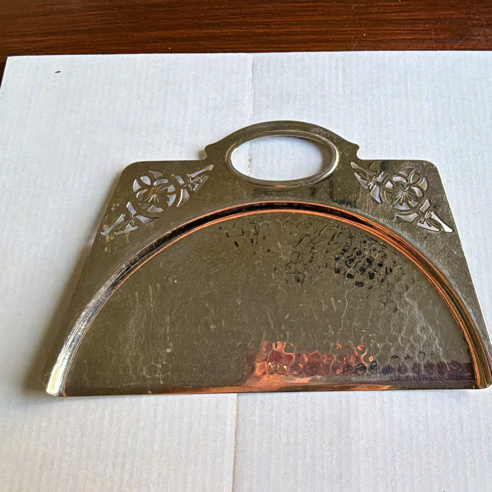 Brooklyn Merrymack Half Moon Floral Metal Scraper w/ Handle Silver 1900-1919 Brooklyn Merrymack Half Moon Floral Metal Scraper w/ Handle Silver 1900-1919