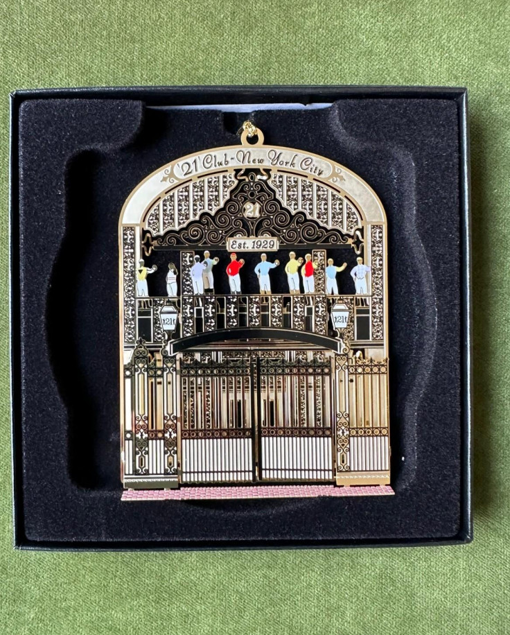 21 Club New York Holiday Ornament - Iron gates with equestrian jockeys 21 Club New York Holiday Ornament - Iron gates with equestrian jockeys