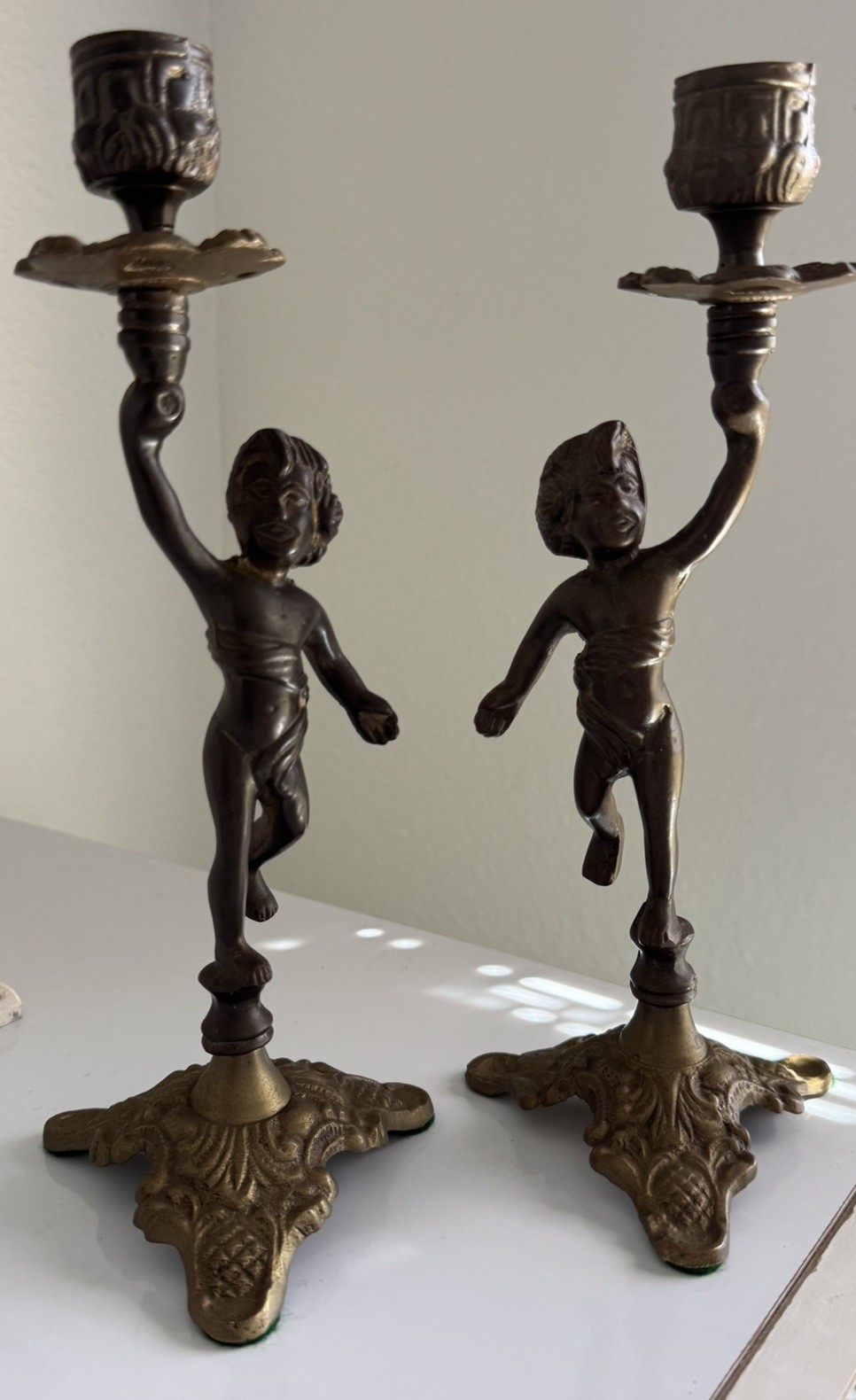 Lot of 2 Vintage Ornate Brass Cherub Candlestick Holders w/ Footed Base 9.5” EUC Lot of 2 Vintage Ornate Brass Cherub Candlestick Holders w/ Footed Base 9.5” EUC