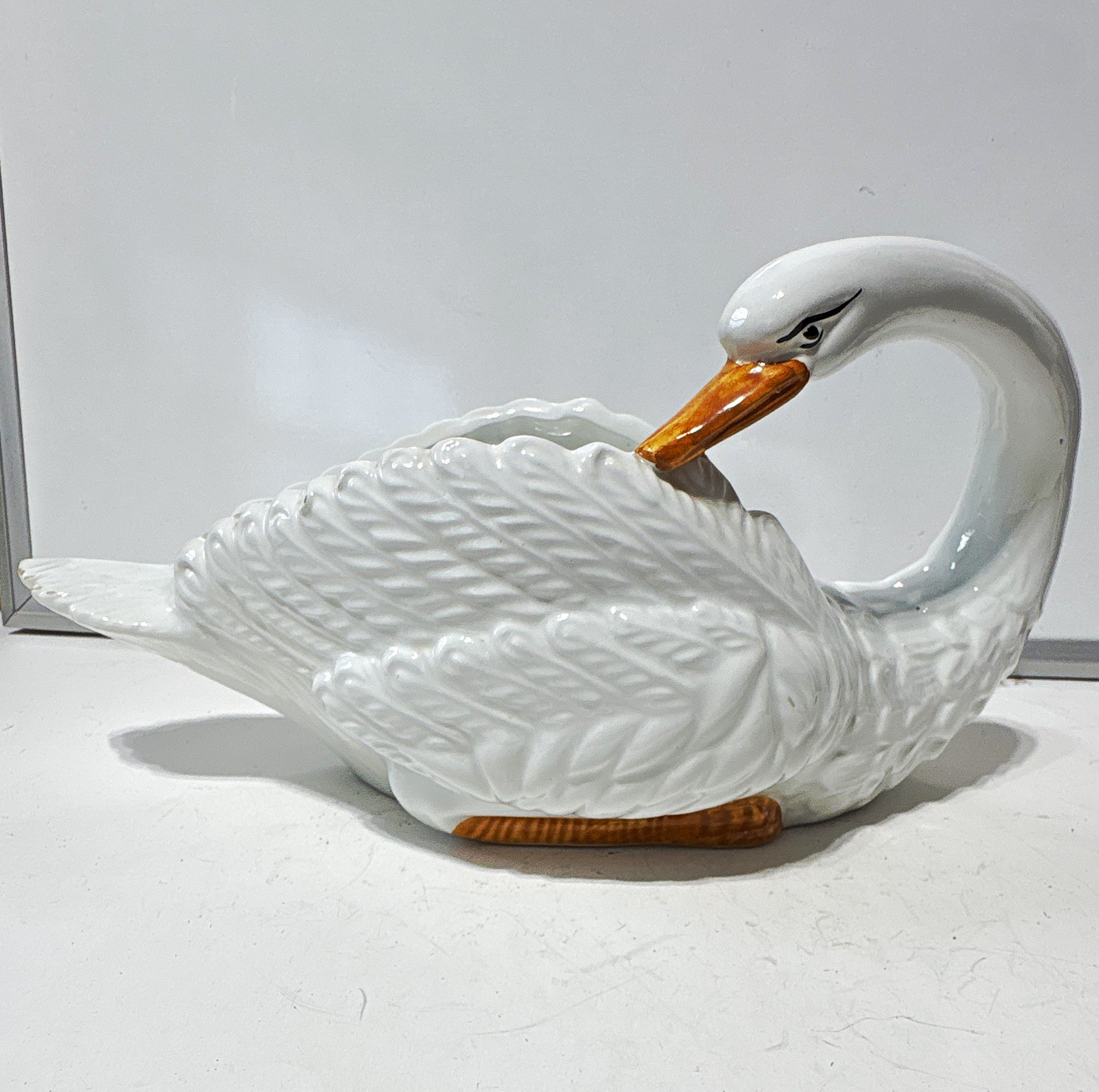 VTG Mid Century White Ceramic Swan Planter MCM Japan Art Pottery 5.5”x12” VTG Mid Century White Ceramic Swan Planter MCM Japan Art Pottery 5.5”x12”