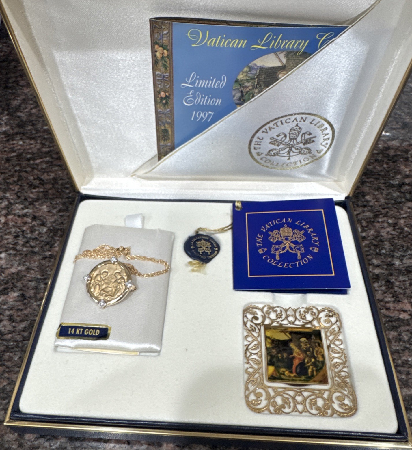 Vatican Collection Limited Edition, 1997 Nativity 14 Karat Gold And Diamond Pin Vatican Collection Limited Edition, 1997 Nativity 14 Karat Gold And Diamond Pin