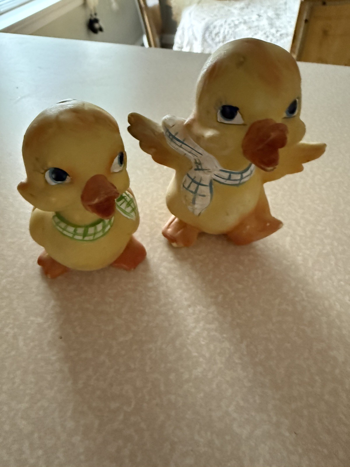 Vintage Hand Painted 2 Ceramic Baby Duck Anthropomorphic Figurines Enesco Vintage Hand Painted 2 Ceramic Baby Duck Anthropomorphic Figurines Enesco