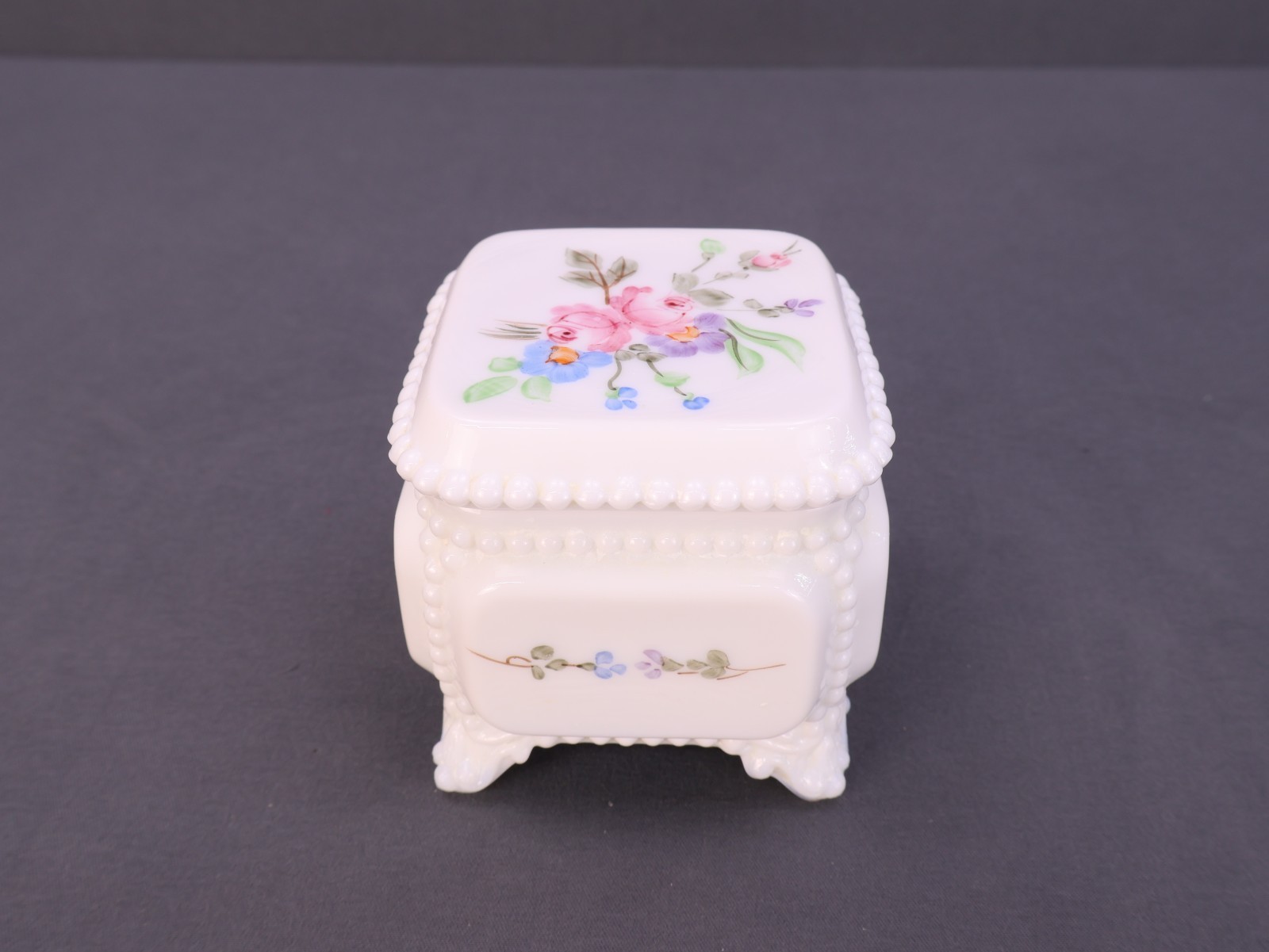 Vintage Westmoreland Milk Glass Hobnail Trinket Box Hand Painted Roses Floral Vintage Westmoreland Milk Glass Hobnail Trinket Box Hand Painted Roses Floral