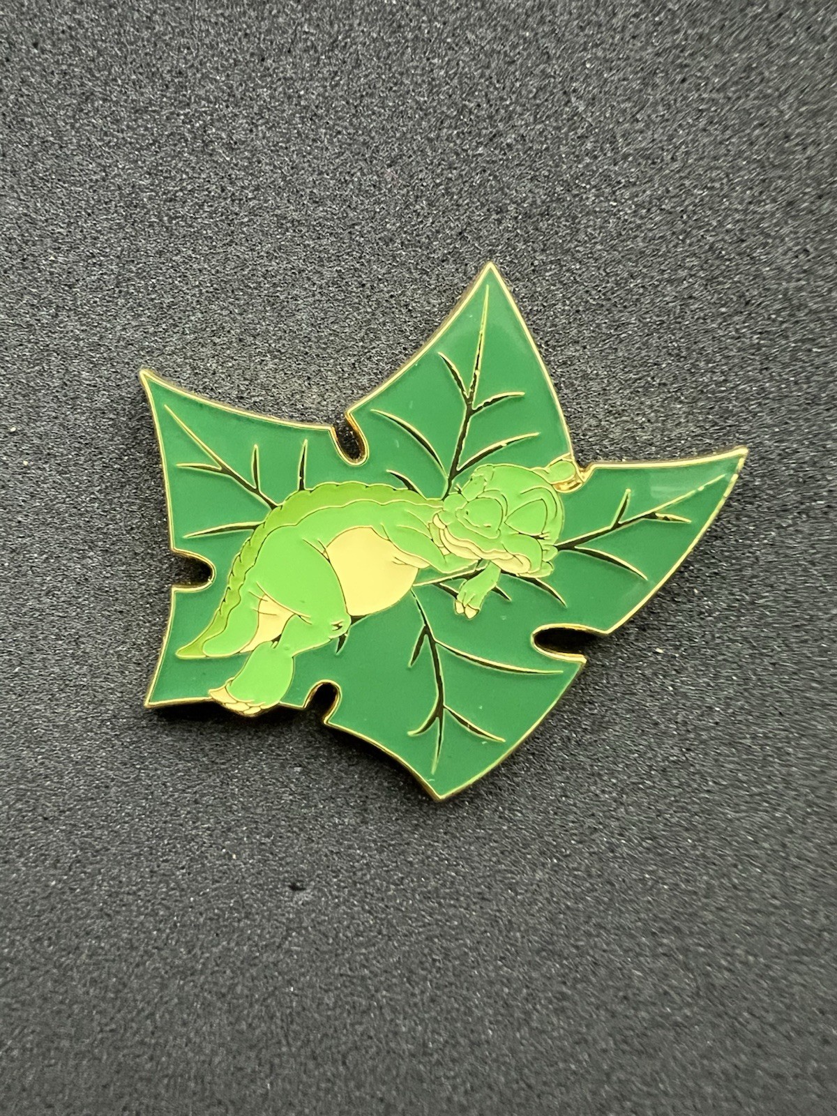 Loungefly The Land Before Time Blind Box Pin - Tree Star - Ducky Loungefly The Land Before Time Blind Box Pin - Tree Star - Ducky