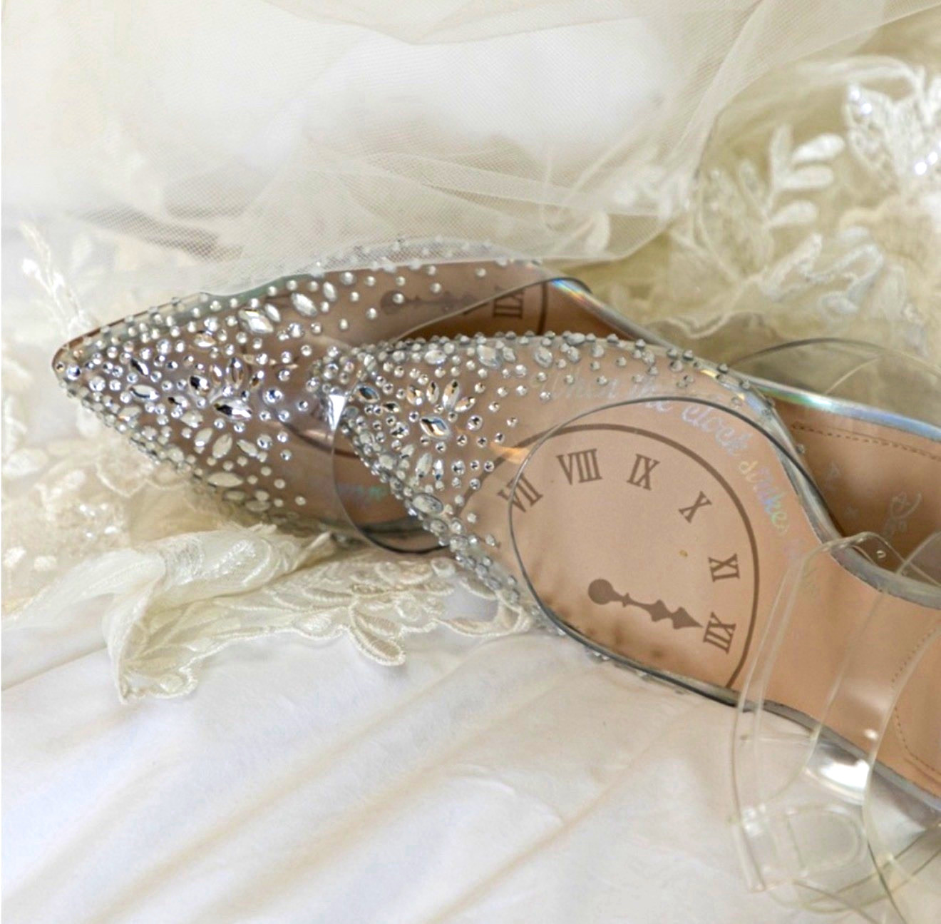ALDO Disney Cinderella Clear/Silver Pointed Toe Ankle Strap Rhinestone 7.5 ALDO Disney Cinderella Clear/Silver Pointed Toe Ankle Strap Rhinestone 7.5