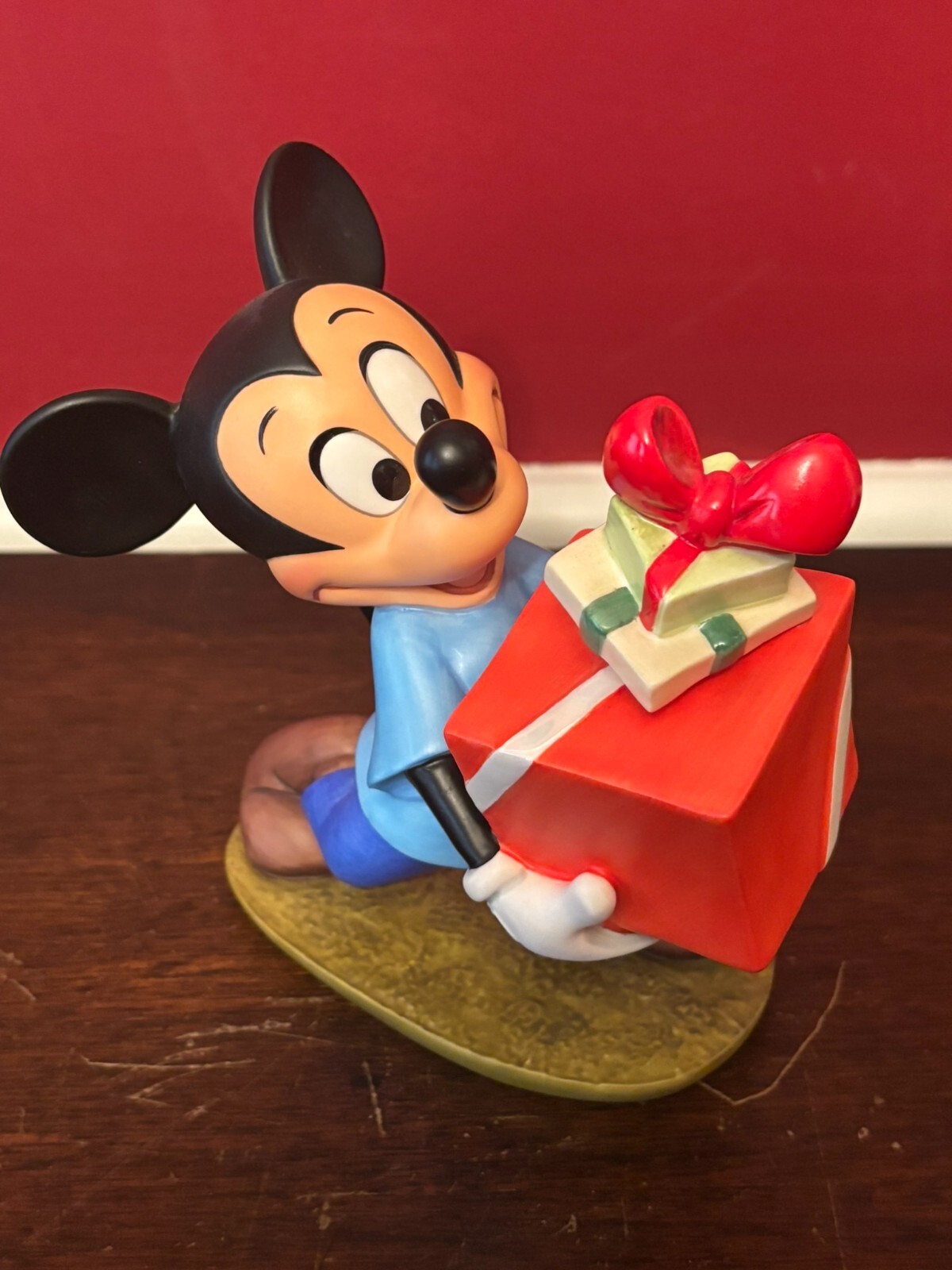 WDCC Disney Mickey's Presents for my Pals 41086 Statue Rare B