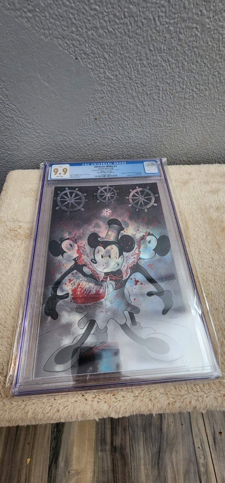 Ultimate Willie Sajad Shah Texas Chainsaw Magma Lava Foil Virgin Cover 9.9 CGC Ultimate Willie Sajad Shah Texas Chainsaw Magma Lava Foil Virgin Cover 9.9 CGC