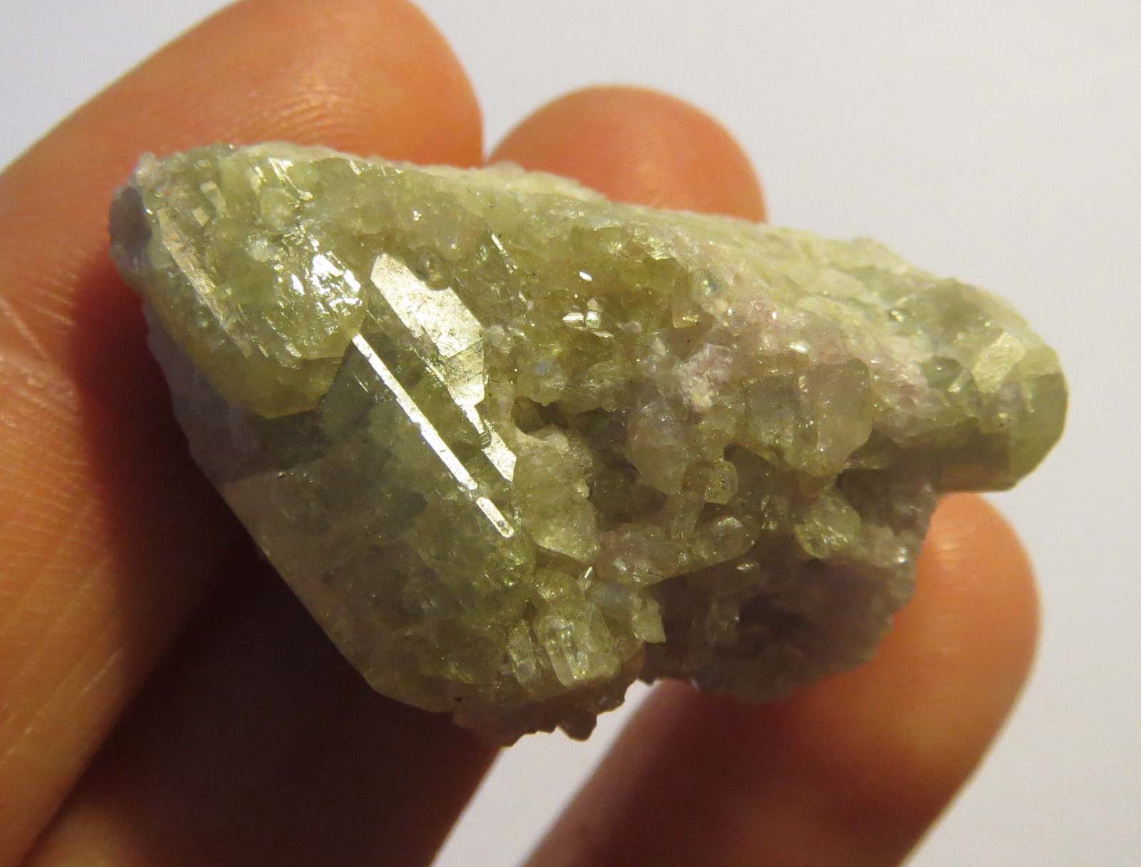 BEAUTIFUL SPARKLING PURPLE GREEN VESUVIANITE MIND HEART CONNECTION CRYSTAL BEAUTIFUL SPARKLING PURPLE GREEN VESUVIANITE MIND HEART CONNECTION CRYSTAL