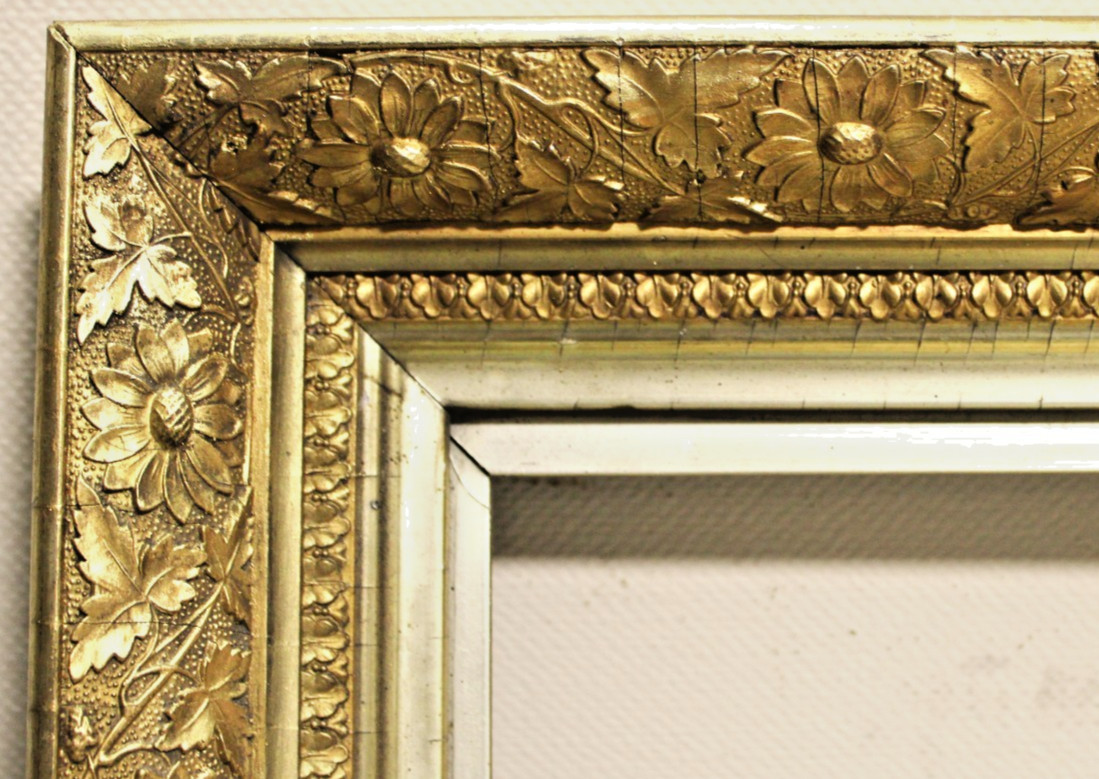 ANTIQUE FITS 9X12" or 10x13 VICTORIAN PICTURE FRAME WOOD ORNATE GOLD ART NOUVEAU ANTIQUE FITS 9X12" or 10x13 VICTORIAN PICTURE FRAME WOOD ORNATE GOLD ART NOUVEAU