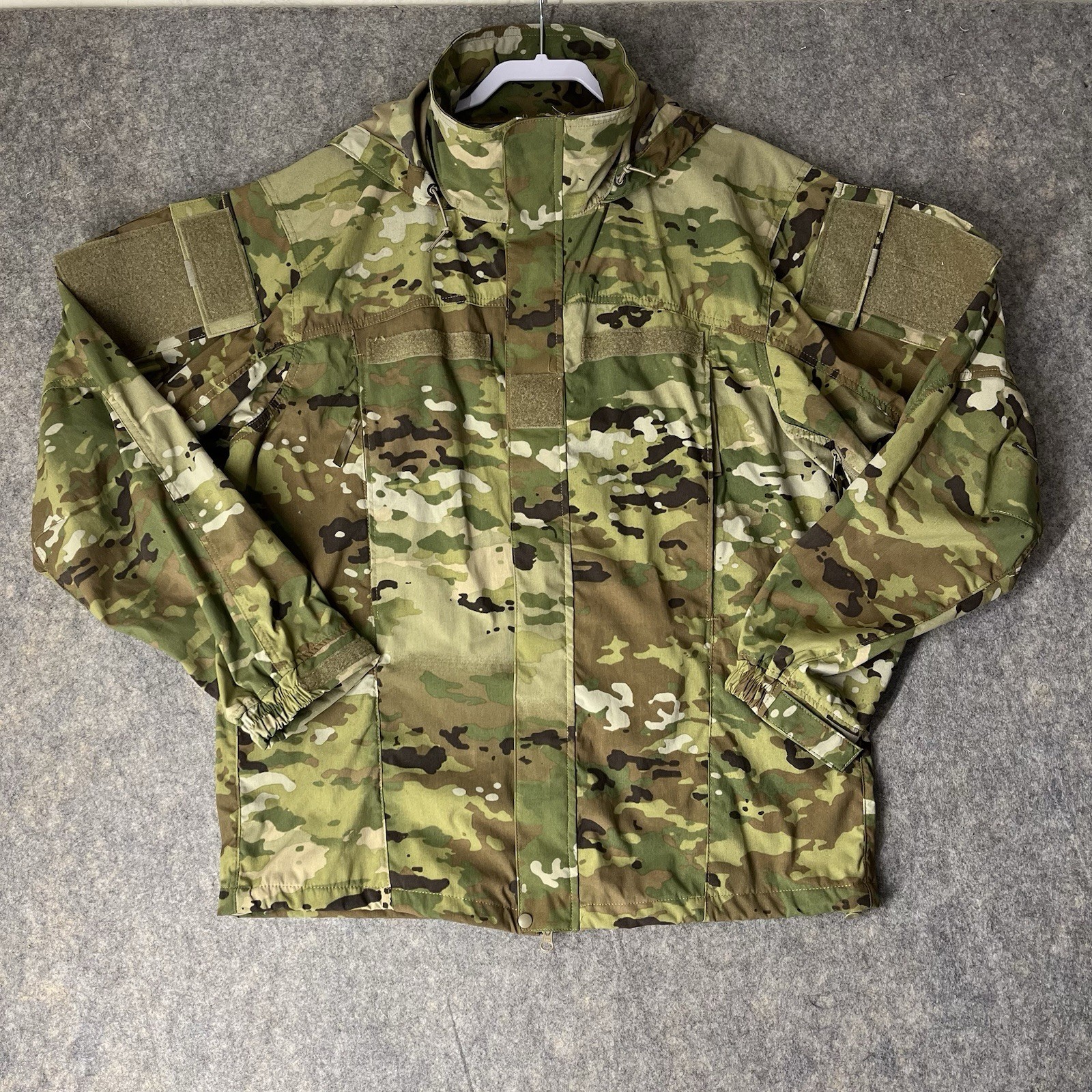 US ARMY Gen III ECWCS Level 5 Jacket Cold Weather Soft Shell Medium Long US ARMY Gen III ECWCS Level 5 Jacket Cold Weather Soft Shell Medium Long