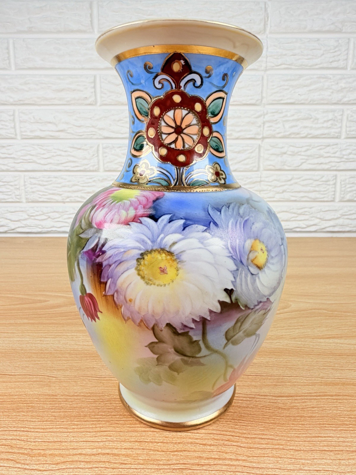 1920s Noritake M Wreath Hand Painted Porcelain Vase Floral Gilt Japan 8” 1920s Noritake M Wreath Hand Painted Porcelain Vase Floral Gilt Japan 8”