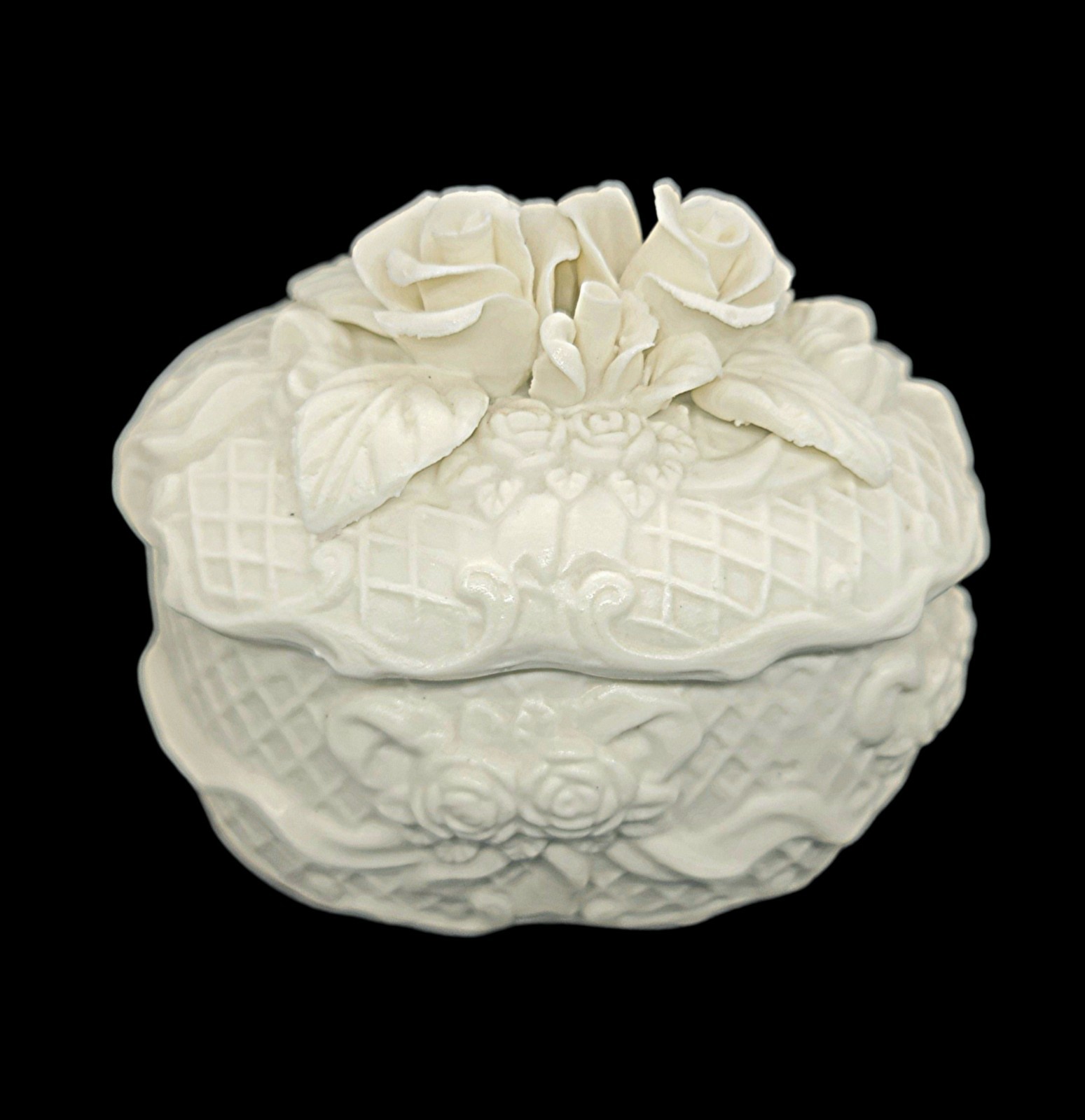Vtg Oval Floral Jewelry Trinket Box Ivory Ceramic Bisque 3D Roses Victorian GRS Vtg Oval Floral Jewelry Trinket Box Ivory Ceramic Bisque 3D Roses Victorian GRS