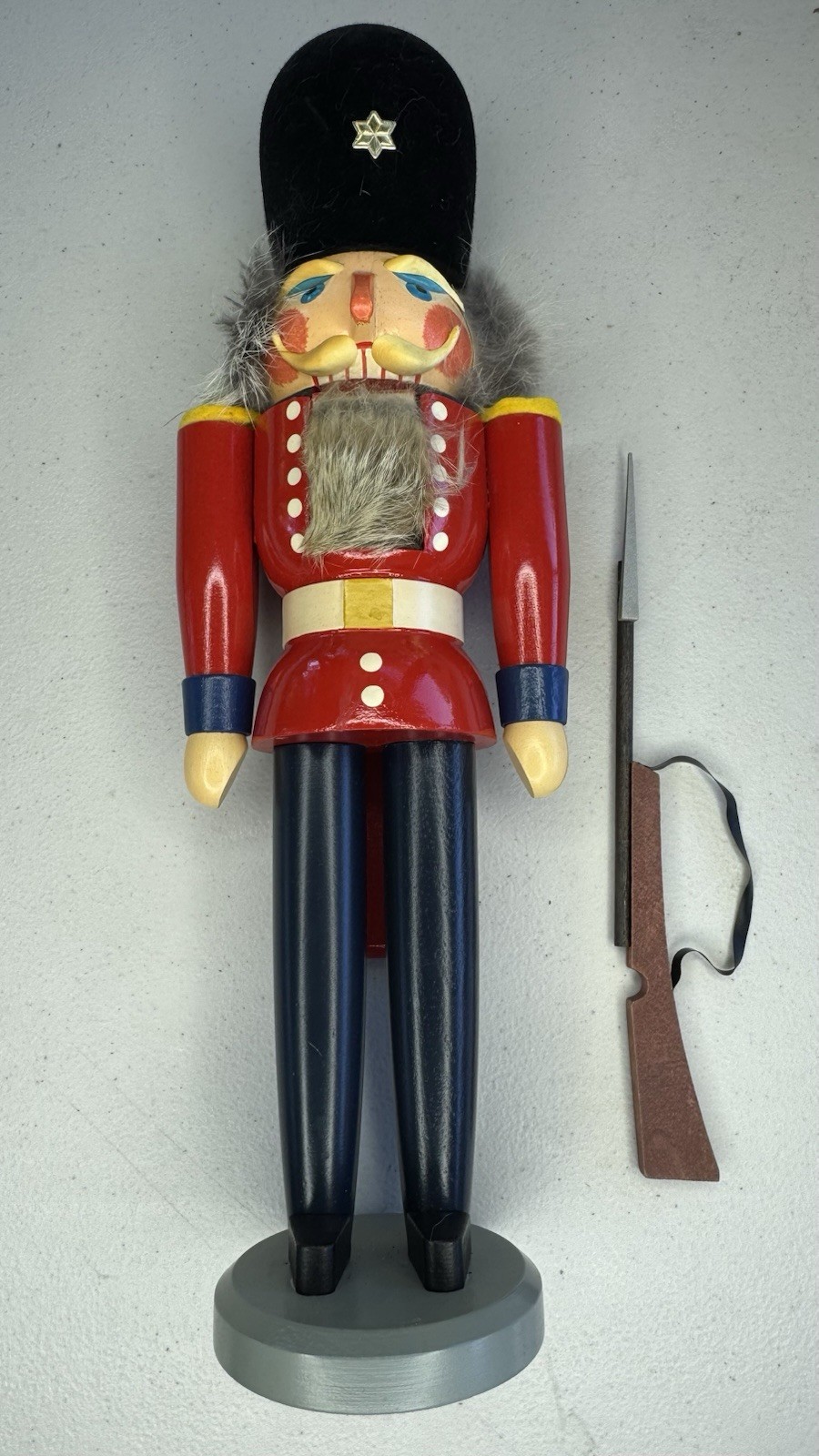 Vintage VERO 17"Nutcracker Soldier East GermanyGDR Erzgebirge Seiffener Box +Gun