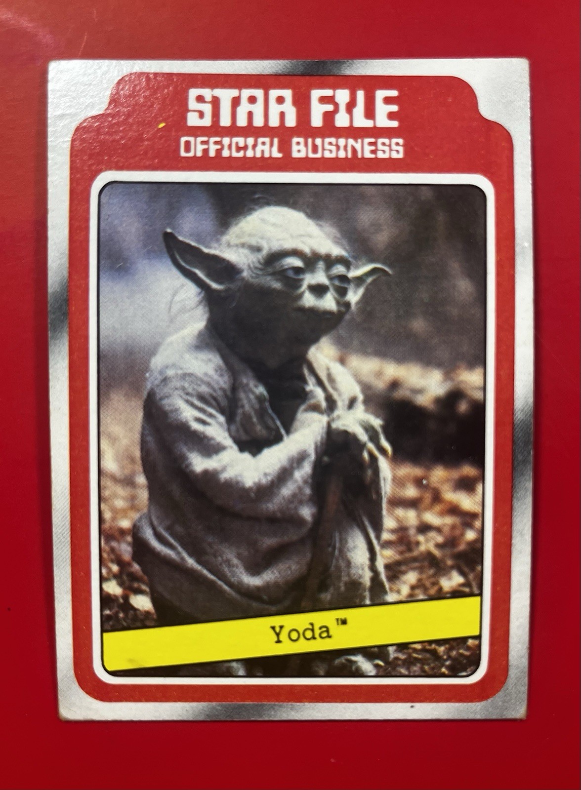 CENTERED 1980 Topps Star Wars The Empire Strikes Back YODA Star File #9 Card CENTERED 1980 Topps Star Wars The Empire Strikes Back YODA Star File #9 Card