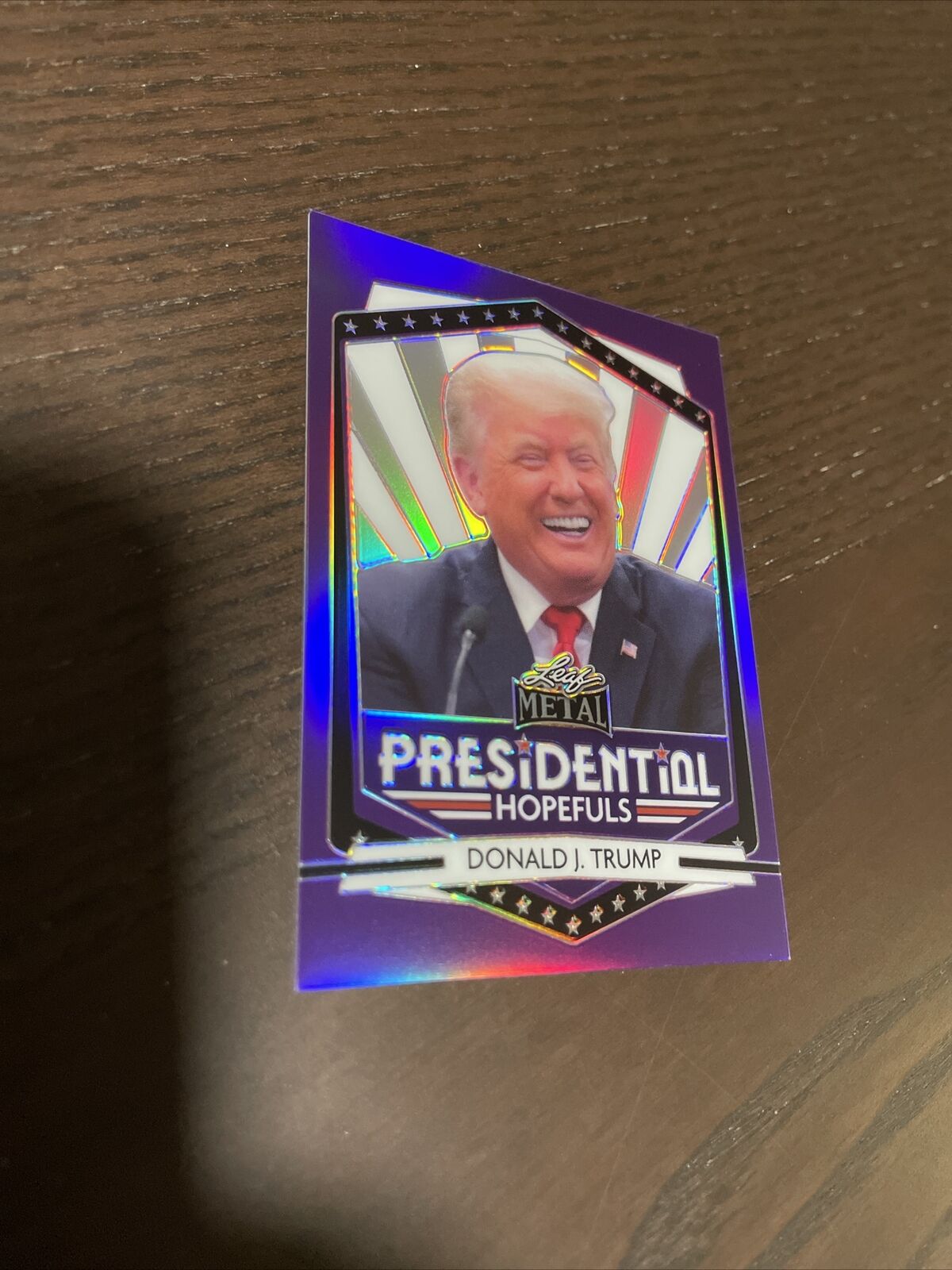 2023 Leaf Presidential Hopefuls PH-1 Donald Trump Prismatic Purple /7 card