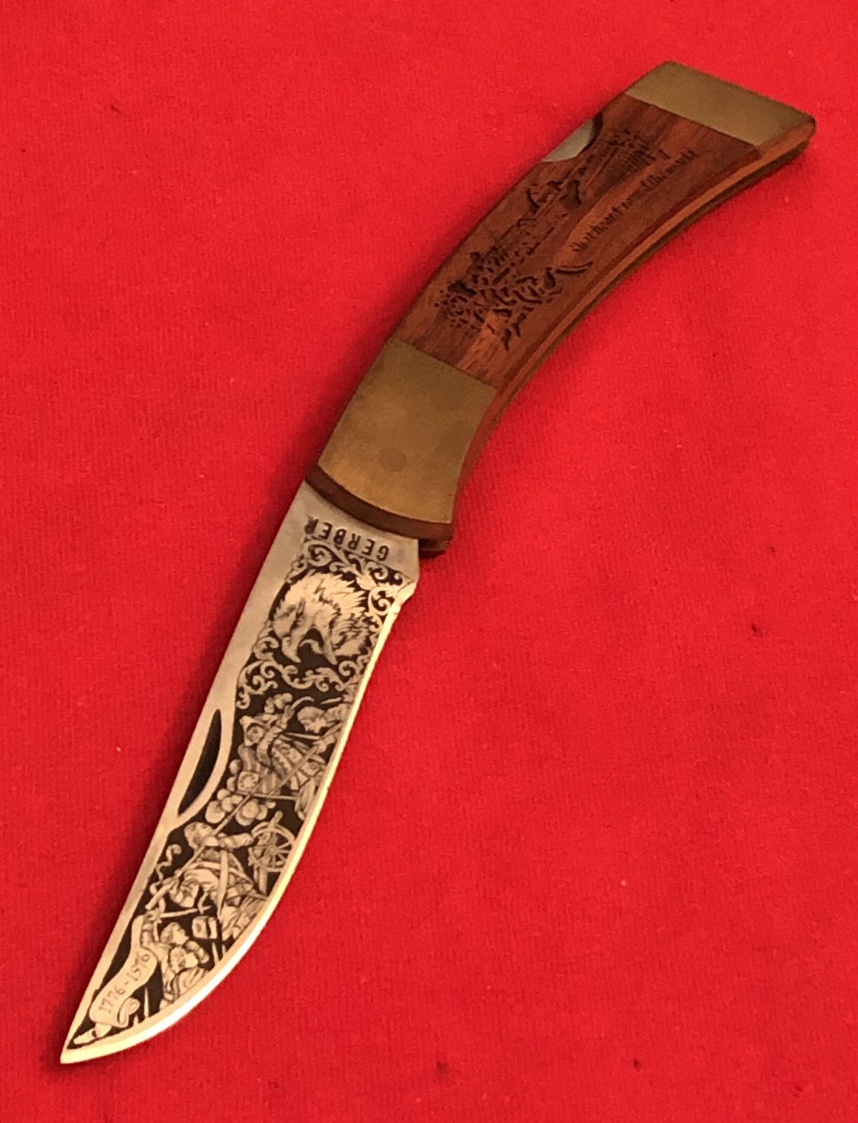 GERBER AMERICAN BICENTENNIAL ETCHED BLADE ORIGINAL BOX & SLEEVE (1776-1976) GERBER AMERICAN BICENTENNIAL ETCHED BLADE ORIGINAL BOX & SLEEVE (1776-1976)