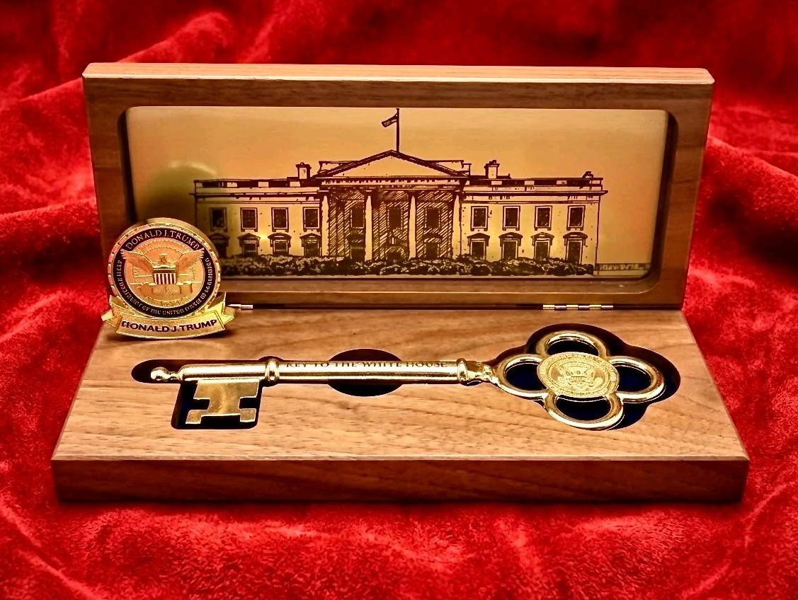 Rare Authentic 1st Term President Donald Trump White House Key & Challenge Coin Rare Authentic 1st Term President Donald Trump White House Key & Challenge Coin