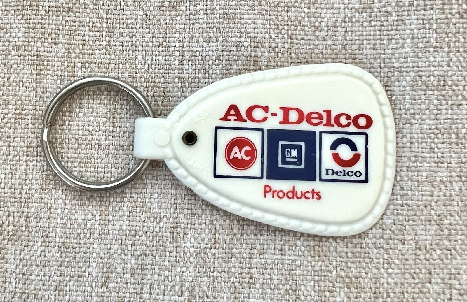 Vintage AC Delco GM General Motors Plastic Keychain (4) Vintage AC Delco GM General Motors Plastic Keychain (4)