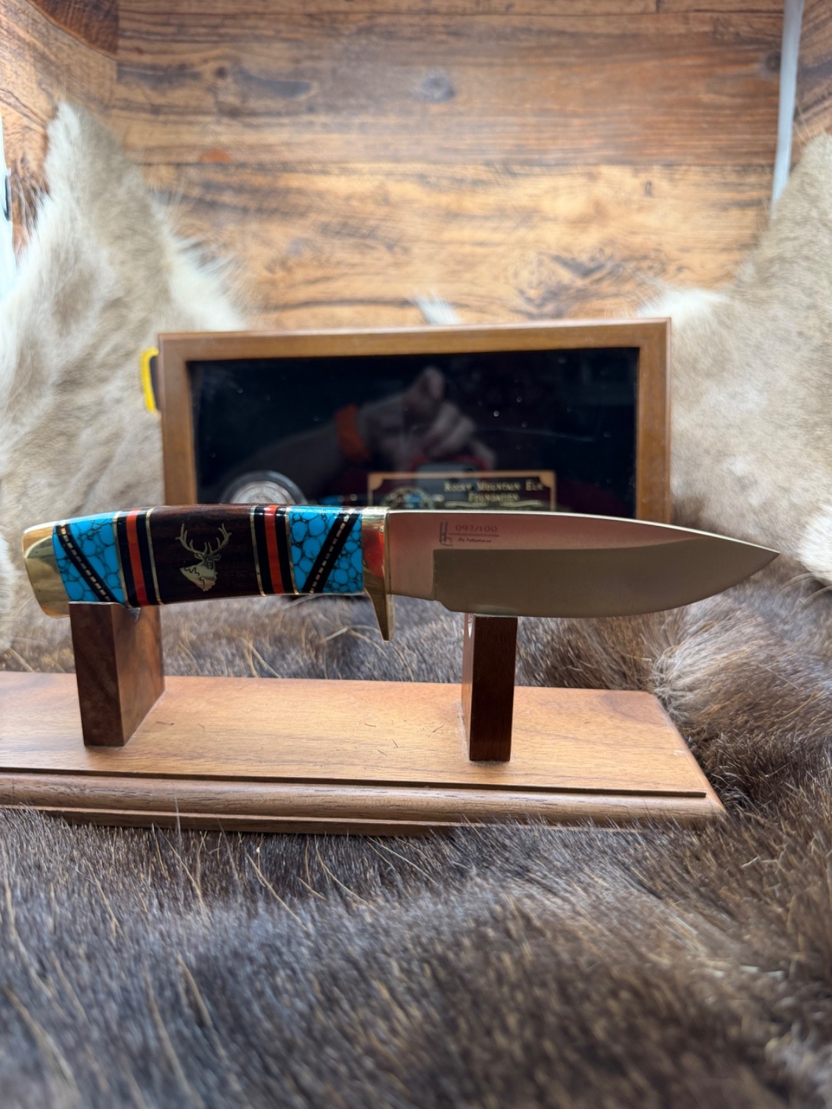 2001 Vintage Buck 692 Custom Knife Mint Walnut Case Silver Coin Brass Plaque 2001 Vintage Buck 692 Custom Knife Mint Walnut Case Silver Coin Brass Plaque