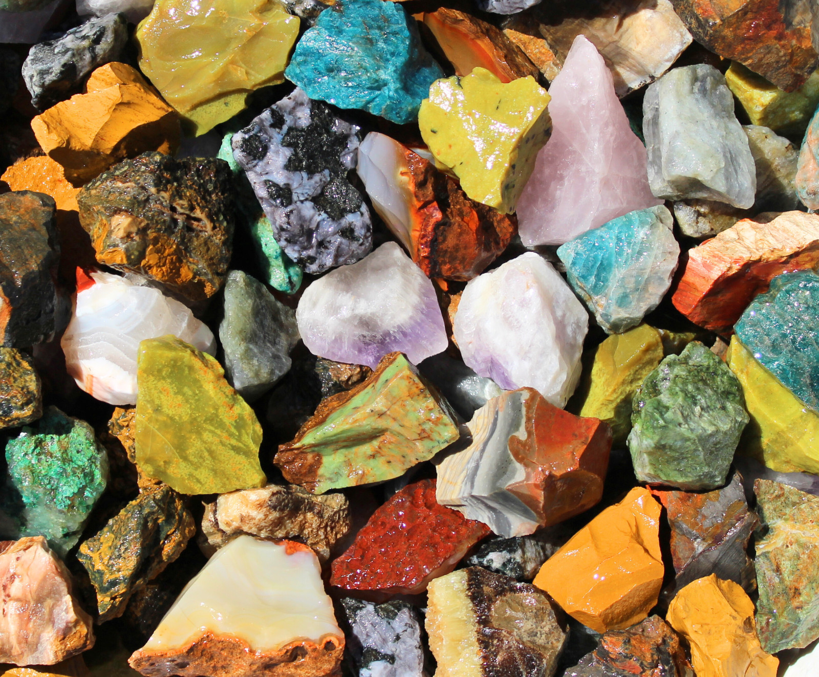 Madagascar Mix - Rough Rocks for Tumbling - Bulk Wholesale options Madagascar Mix - Rough Rocks for Tumbling - Bulk Wholesale options