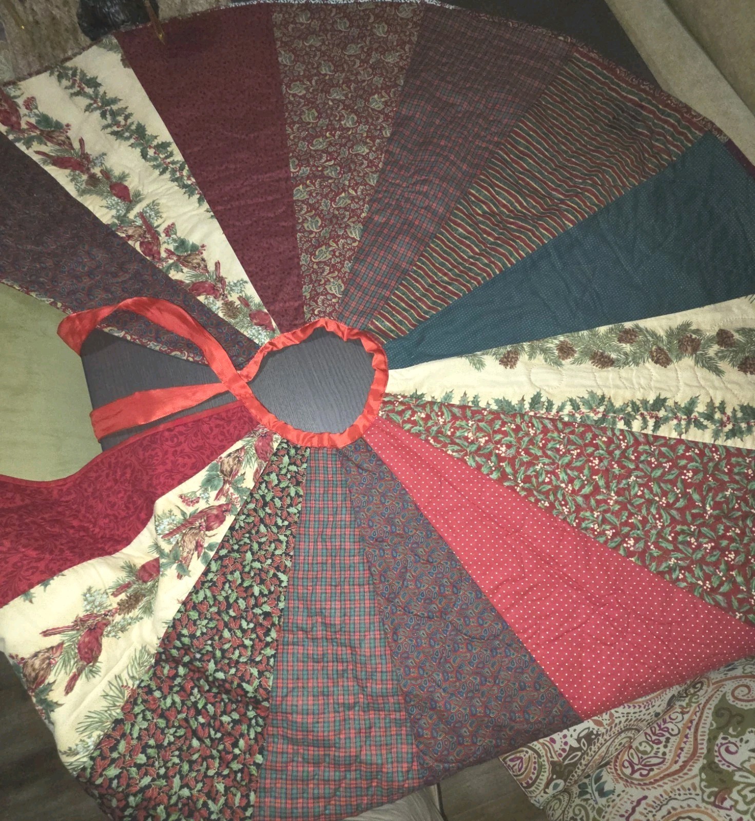 VTG Handmade Christmas Tree Skirt Quilted Red Tie Ribbon 50" X 23" VTG Handmade Christmas Tree Skirt Quilted Red Tie Ribbon 50" X 23"