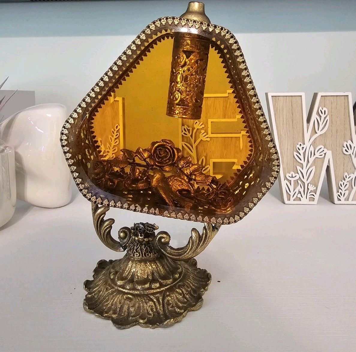 UNIQUE RARE VINTAGE ORMOLU PERFUME BOTTLE FILIGREE AMBER GLASS HOLLYWOOD REGENCY UNIQUE RARE VINTAGE ORMOLU PERFUME BOTTLE FILIGREE AMBER GLASS HOLLYWOOD REGENCY