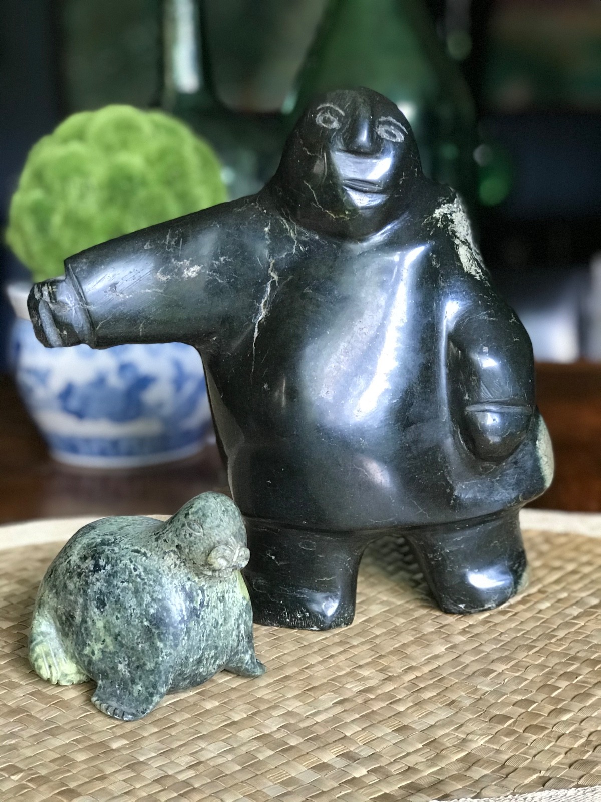 Vintage Mid Century Inuit Soapstone Serpentine Sculpture Eskimo Hunter Seal Vintage Mid Century Inuit Soapstone Serpentine Sculpture Eskimo Hunter Seal