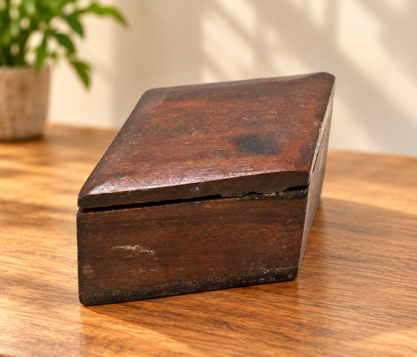 Vintage Handcrafted Wooden Trinklet Box Antique look