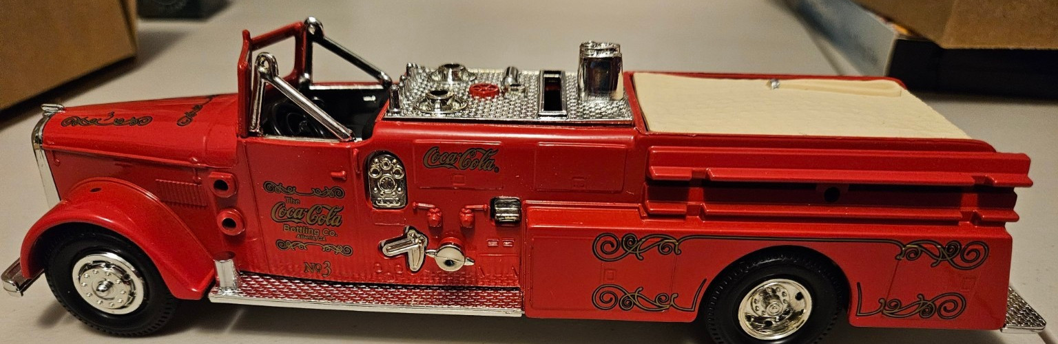 1997 ERTL Coca-Cola Pumper Fire Truck Diecast Bank #3447, Box & Accessories